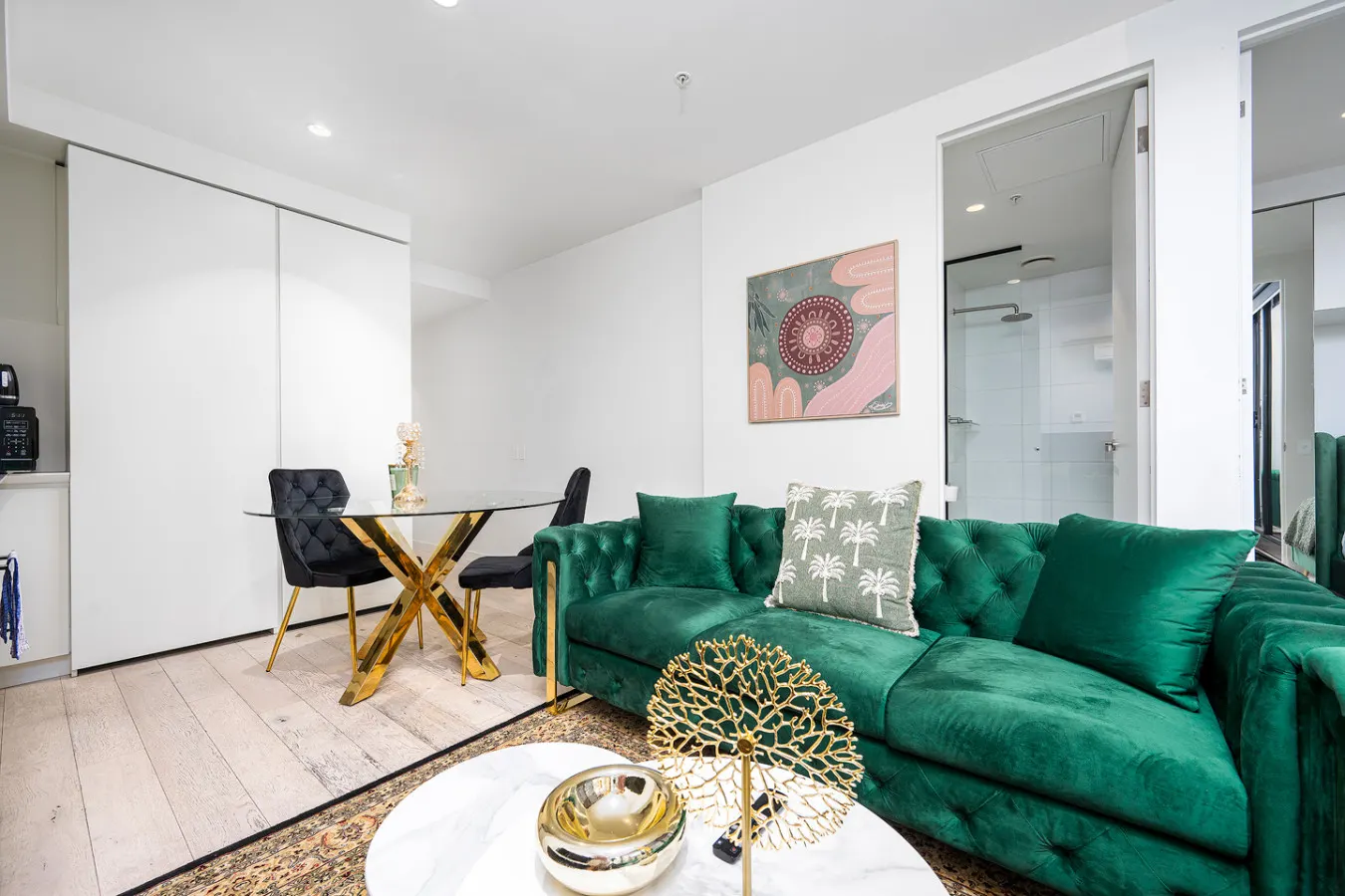 Luxury apartment free car park, pool, gym, Sauna 11