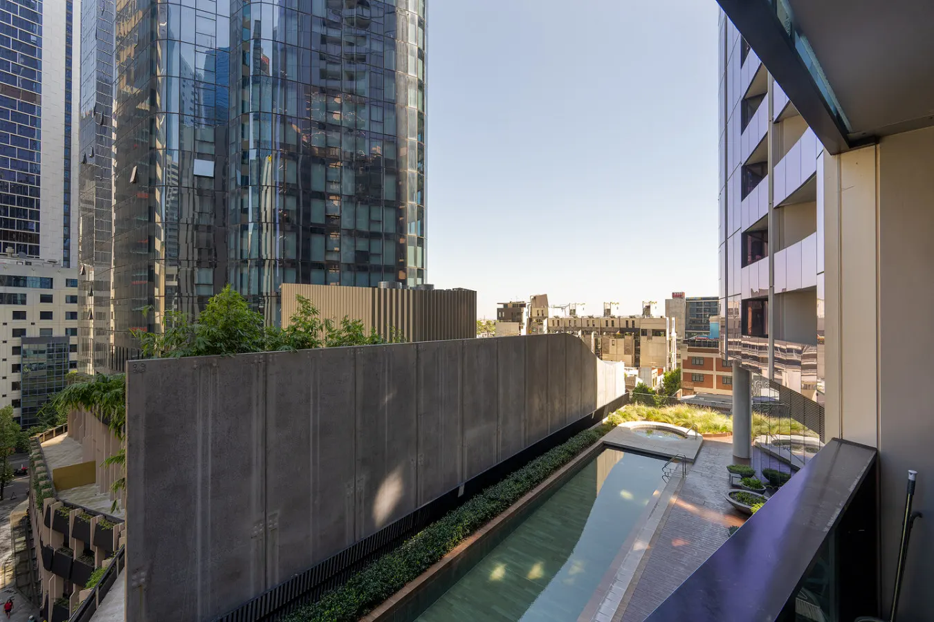 Luxury apartment free car park, pool, gym, Sauna 13