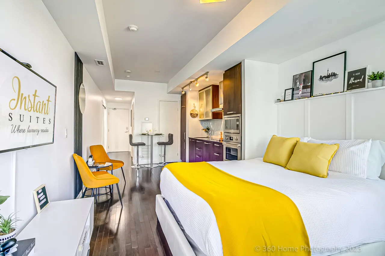 The Peak at Toronto by Instant Suites 4