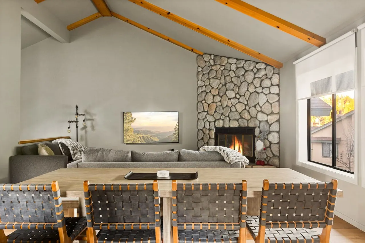 Romero House + Moonridge 2BR Ski Oasis + Prime Location 1