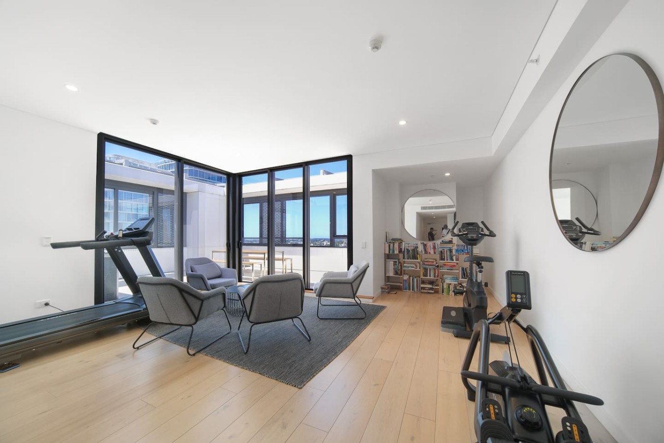 Harbour Lifestyle • Modern 1BR in Prime Spot — photo 5