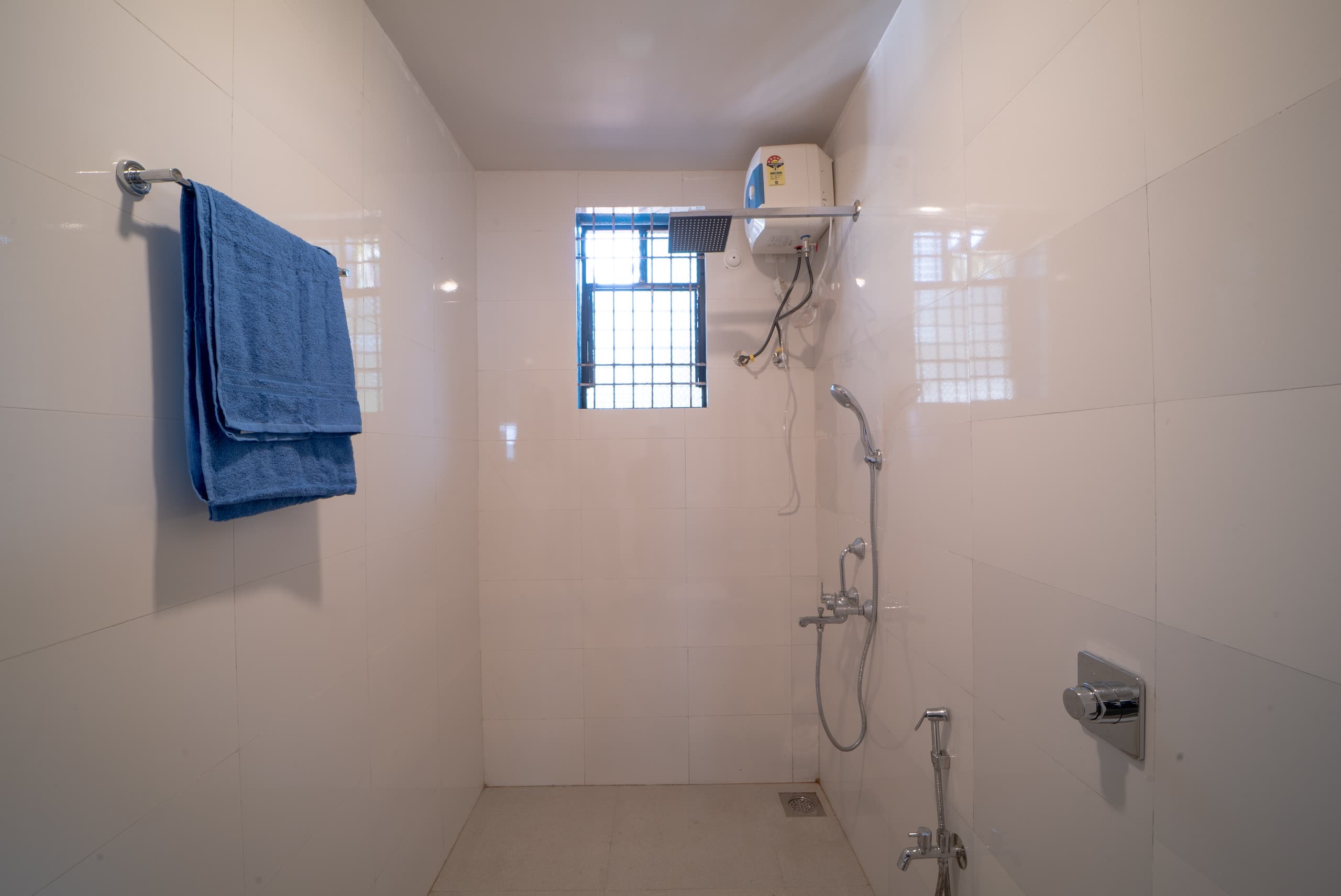 Neena Riverhouse, Talpona 22