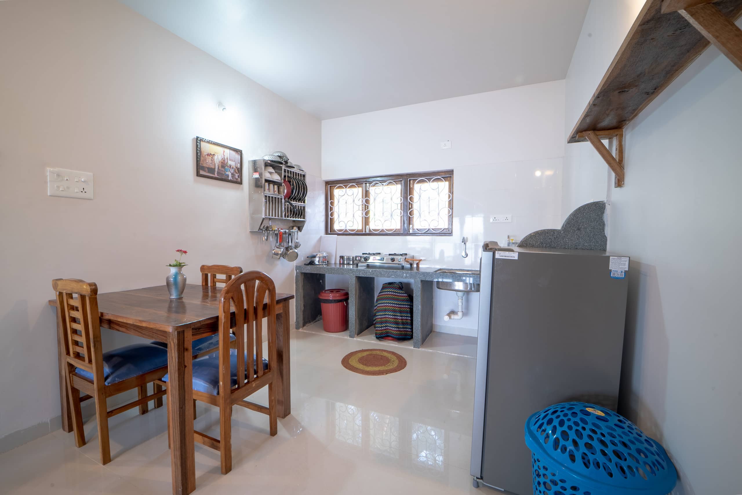 Neena Riverhouse, Talpona 16