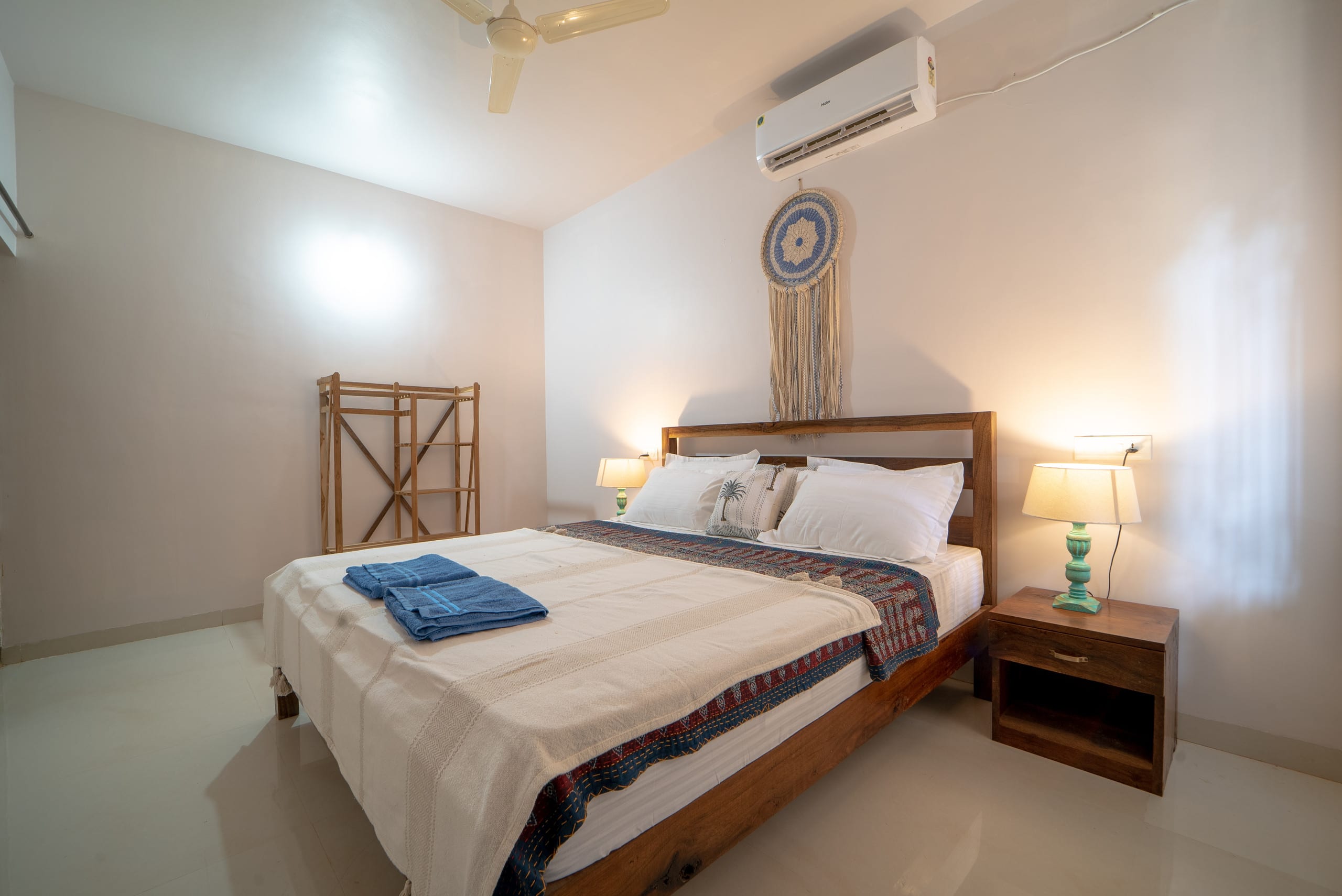 Neena Riverhouse, Talpona 17