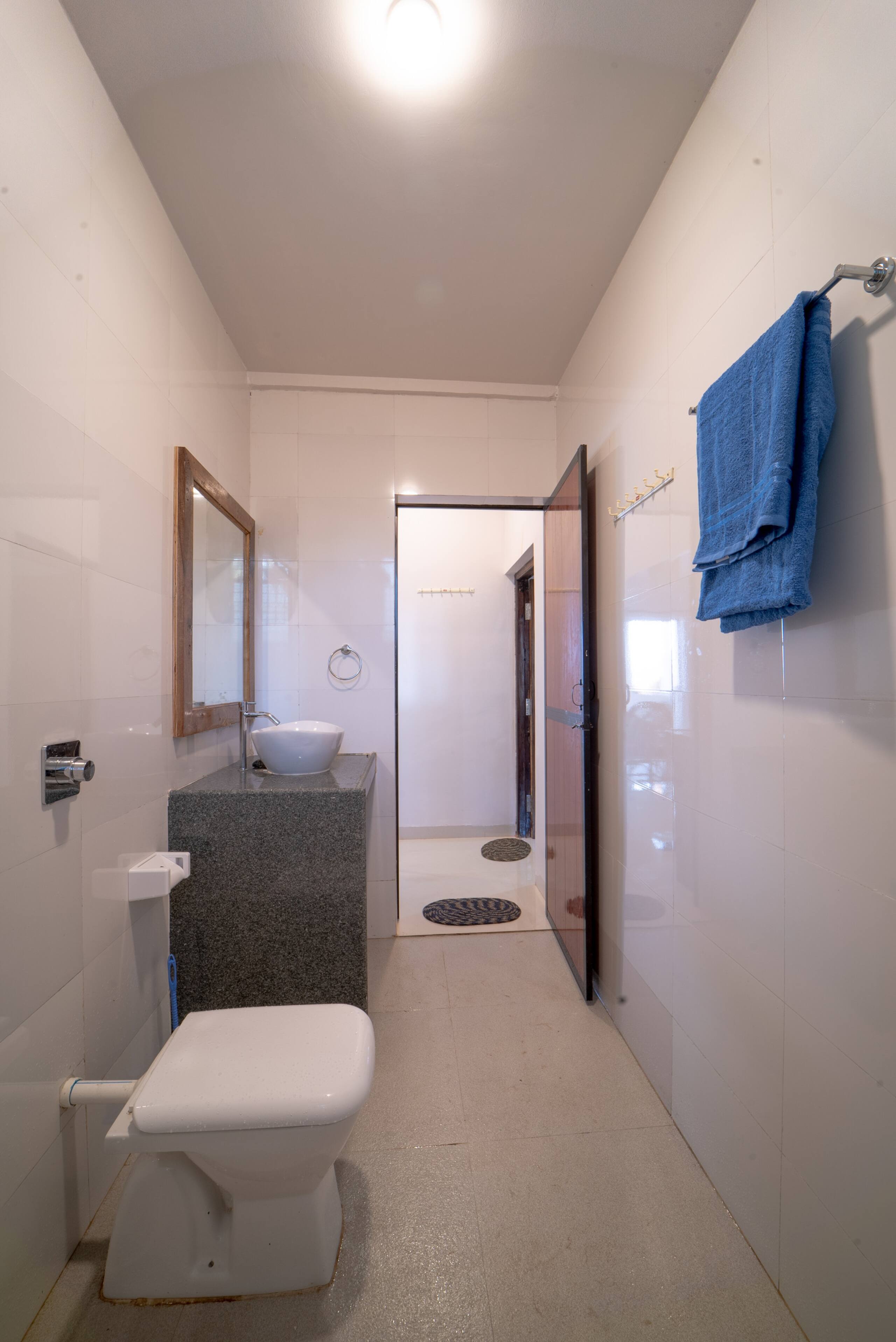 Neena Riverhouse, Talpona 24