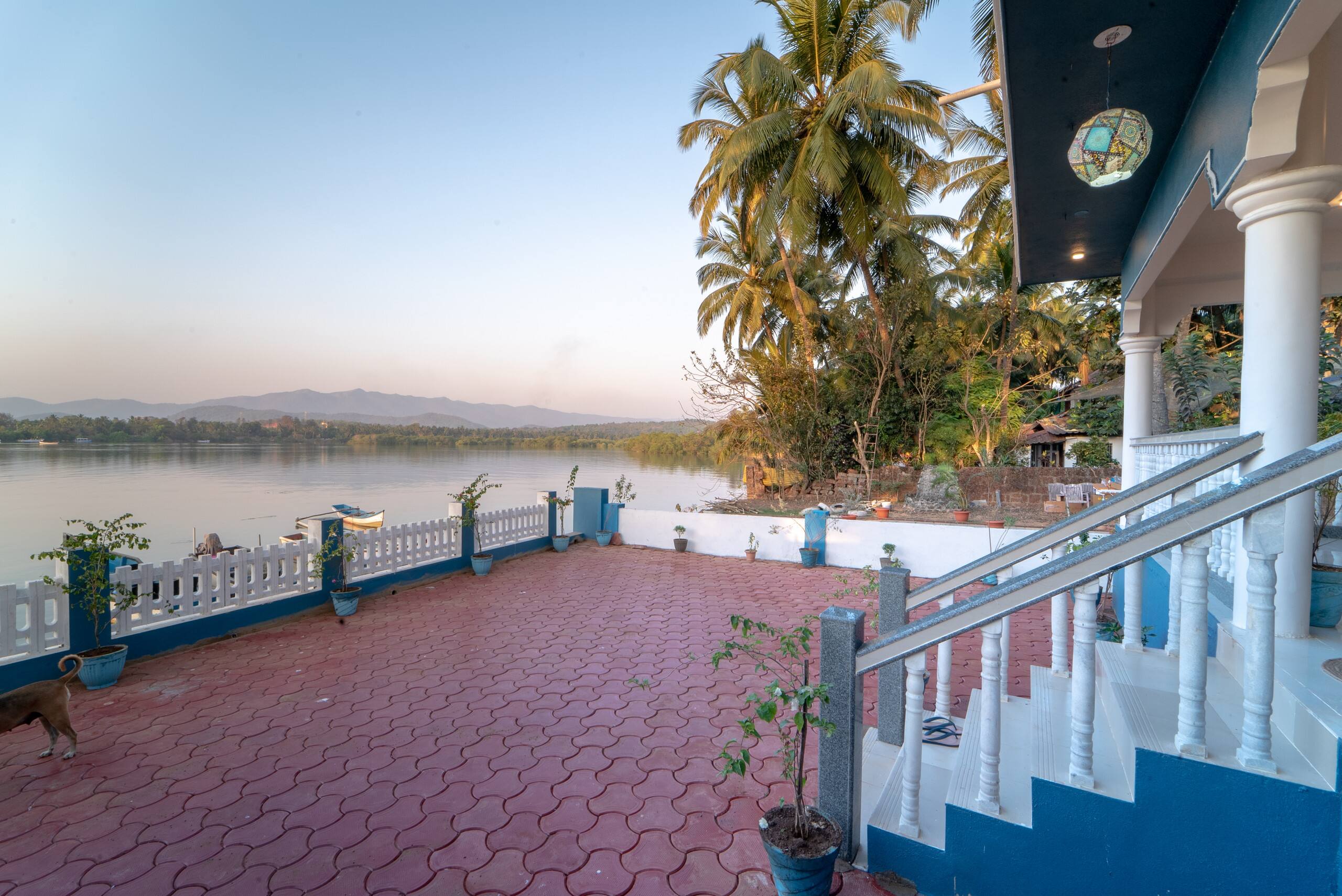 Neena Riverhouse, Talpona 26