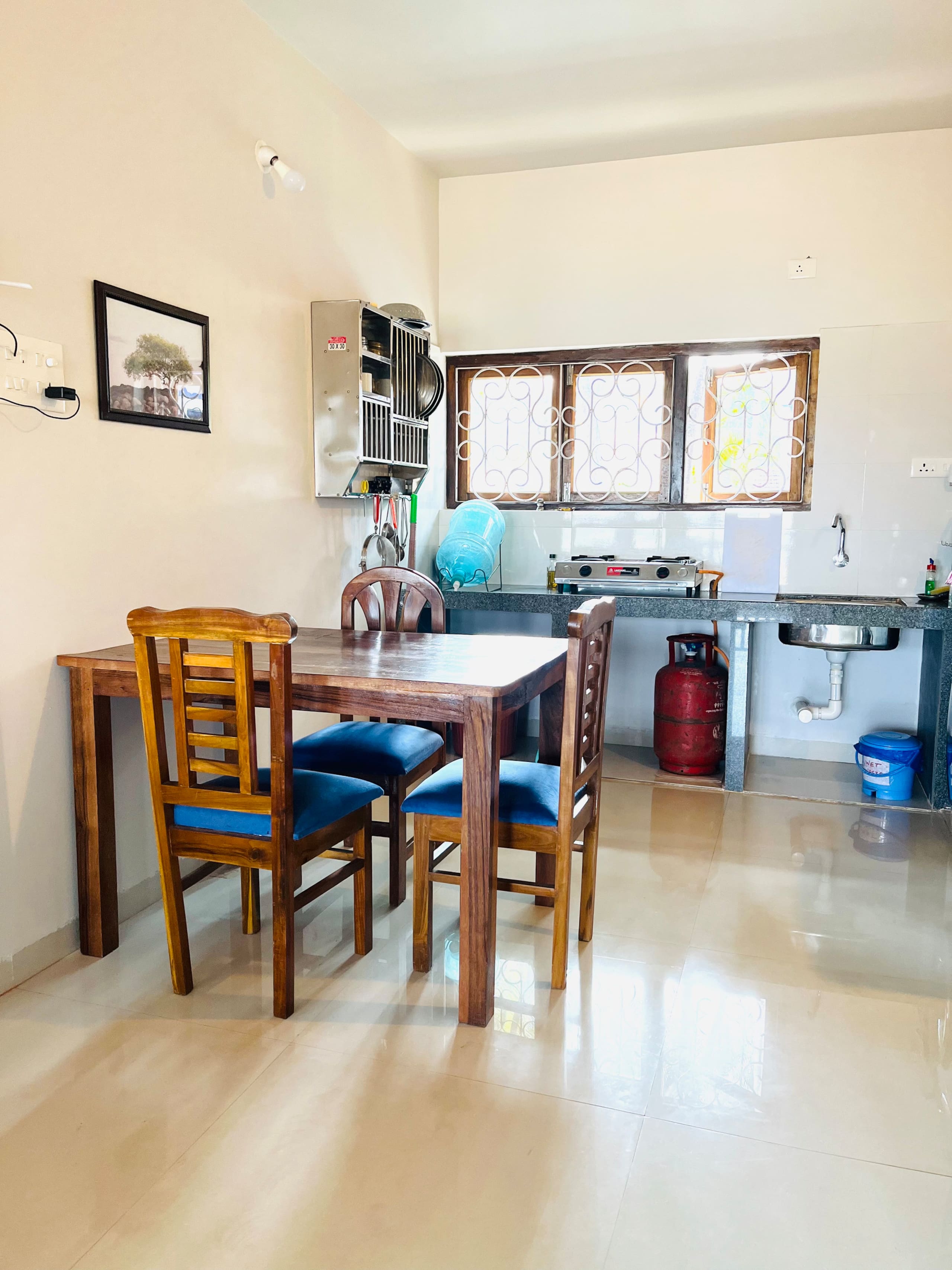 Neena Riverhouse, Talpona 14