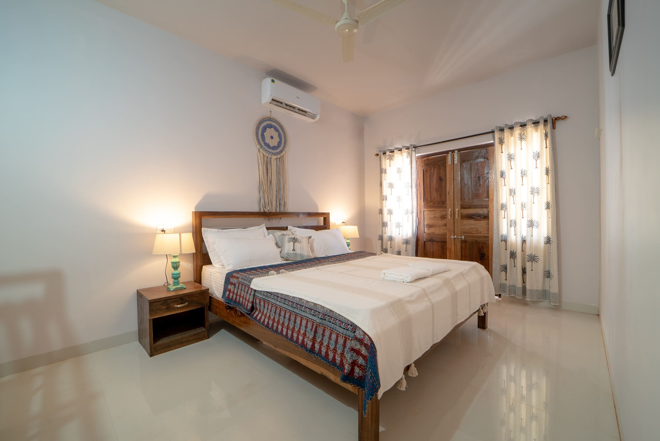 Neena Riverhouse, Talpona 19