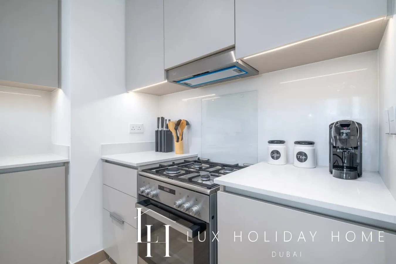 LUX The Dubai Creek Beach Suite 2 11