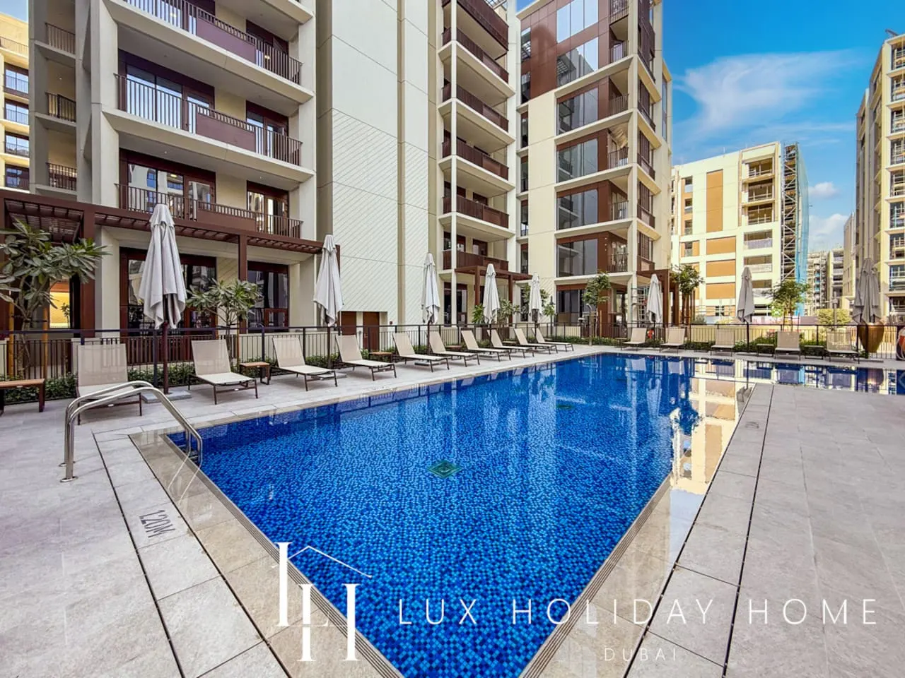 LUX The Dubai Creek Beach Suite 2 20