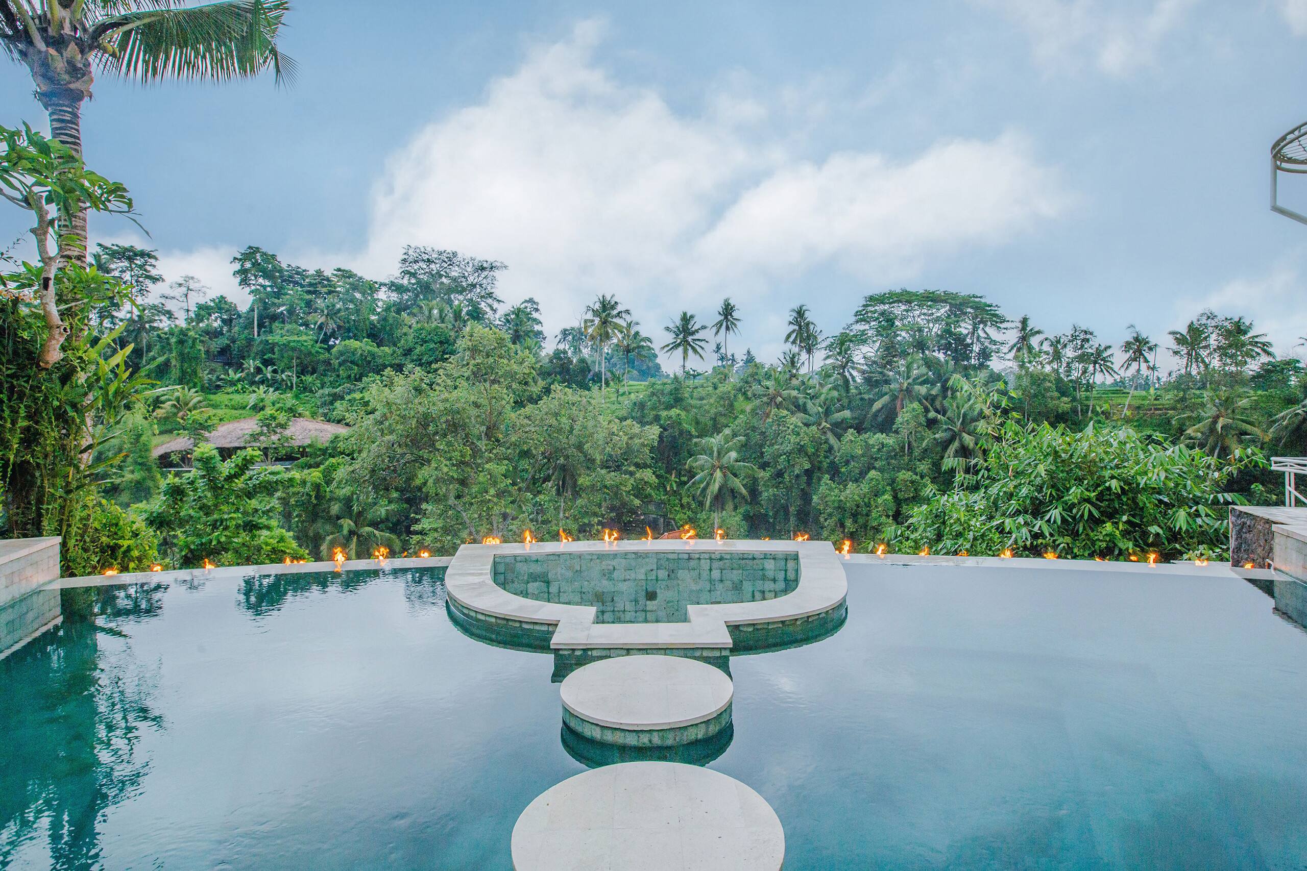 Ultra Lux Viral Jungle Views @ VillaCellaBella 15