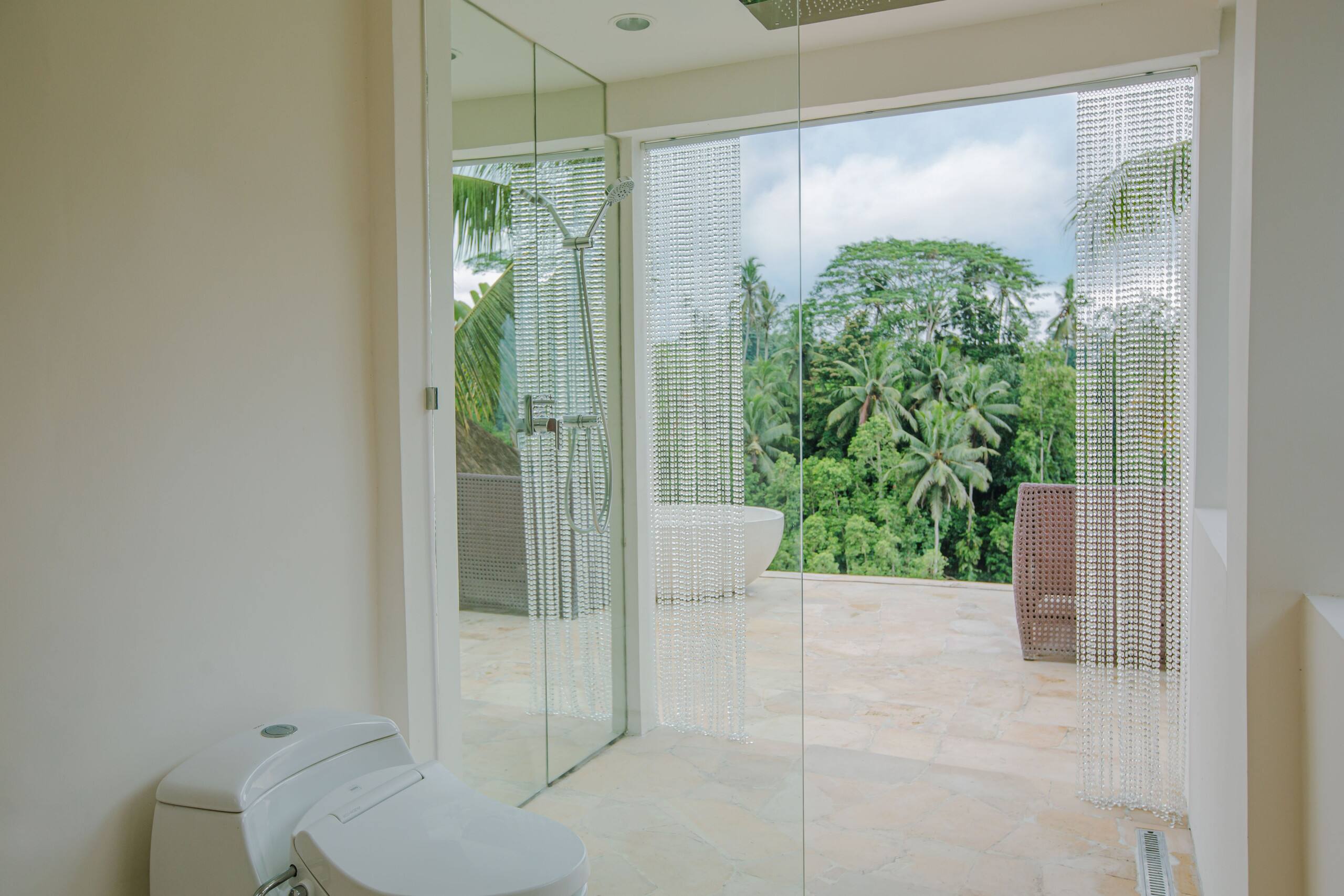 Ultra Lux Viral Jungle Views @ VillaCellaBella 9