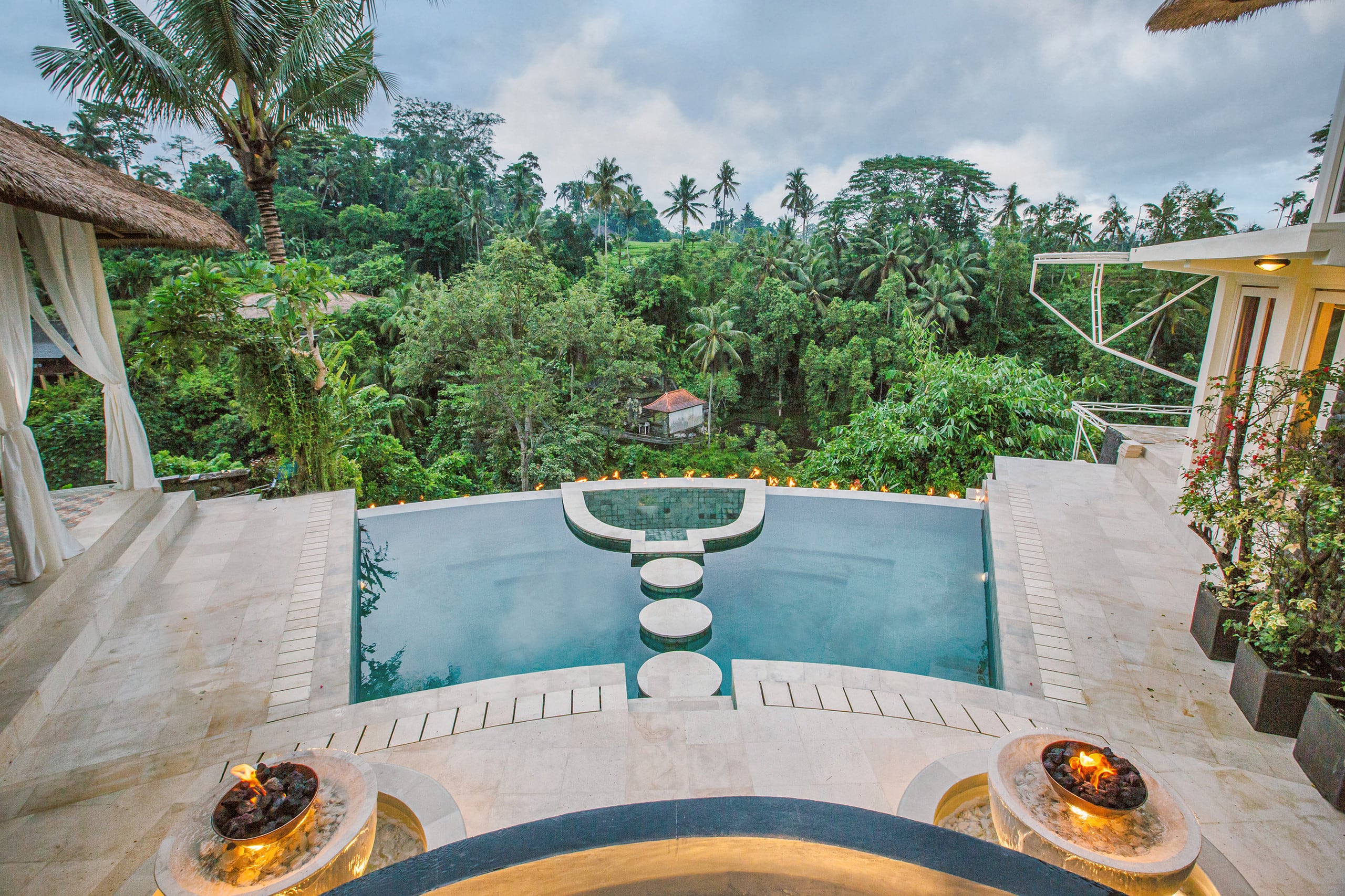 Ultra Lux Viral Jungle Views @ VillaCellaBella 6