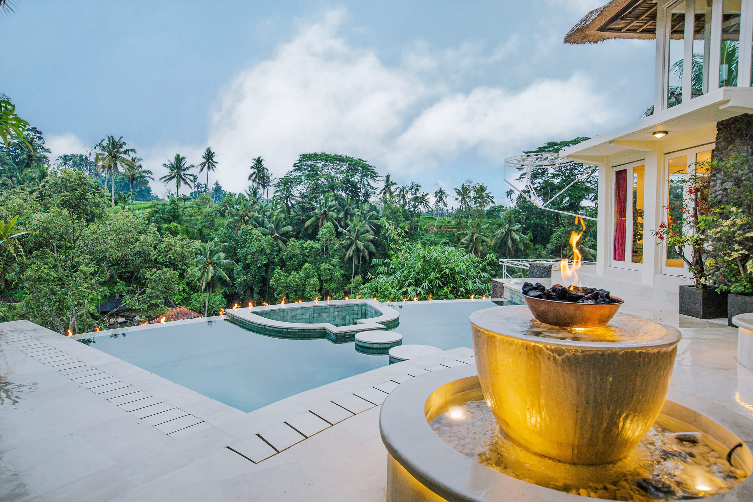 Ultra Lux Viral Jungle Views @ VillaCellaBella 13