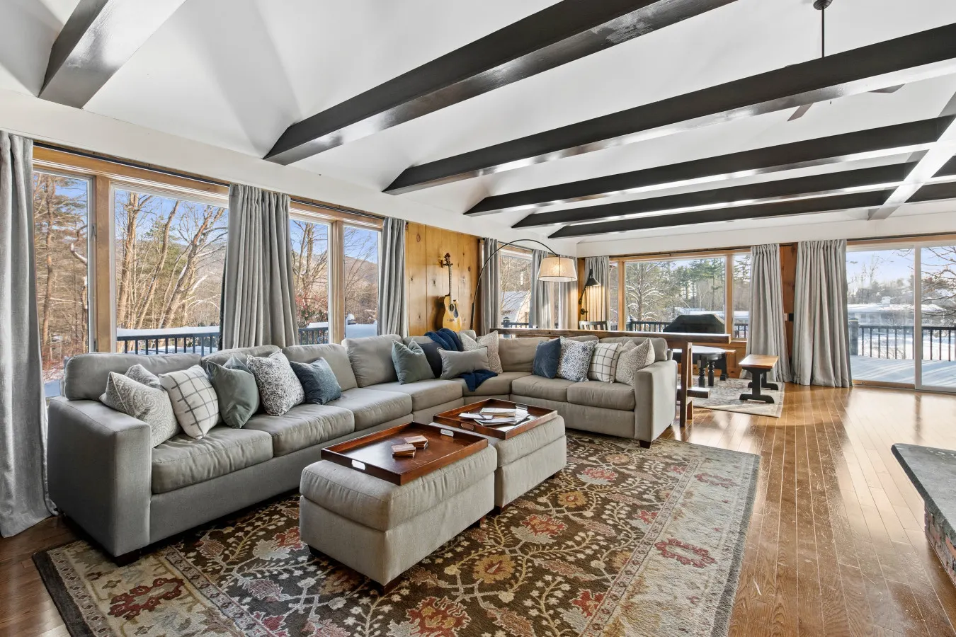 Unbeatable Location-Walk to Ski-HotTub-DogFriendly 2
