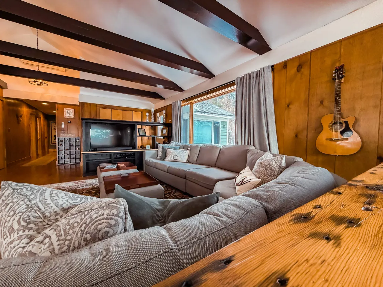 Unbeatable Location-Walk to Ski-HotTub-DogFriendly 12