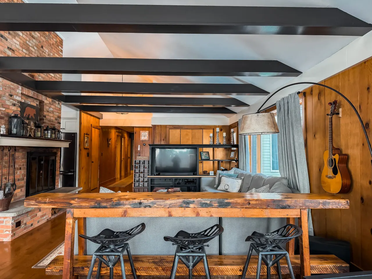 Unbeatable Location-Walk to Ski-HotTub-DogFriendly 17