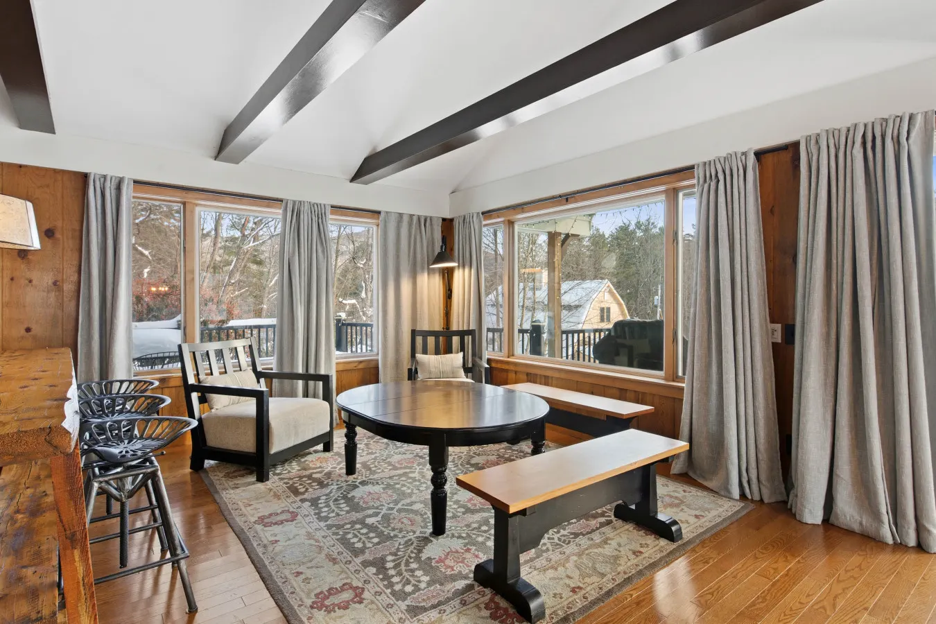 Unbeatable Location-Walk to Ski-HotTub-DogFriendly 19
