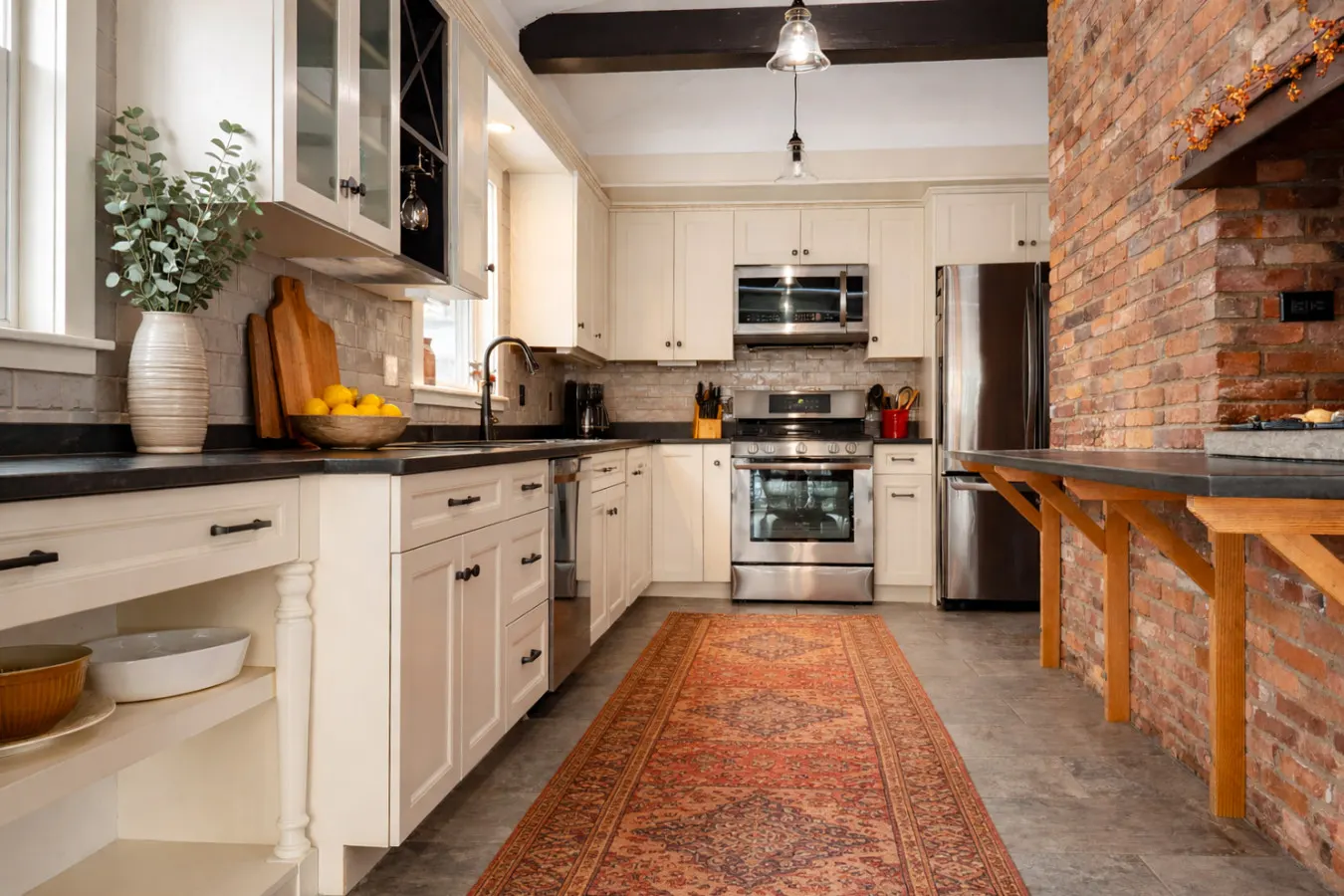 Unbeatable Location-Walk to Ski-HotTub-DogFriendly 4