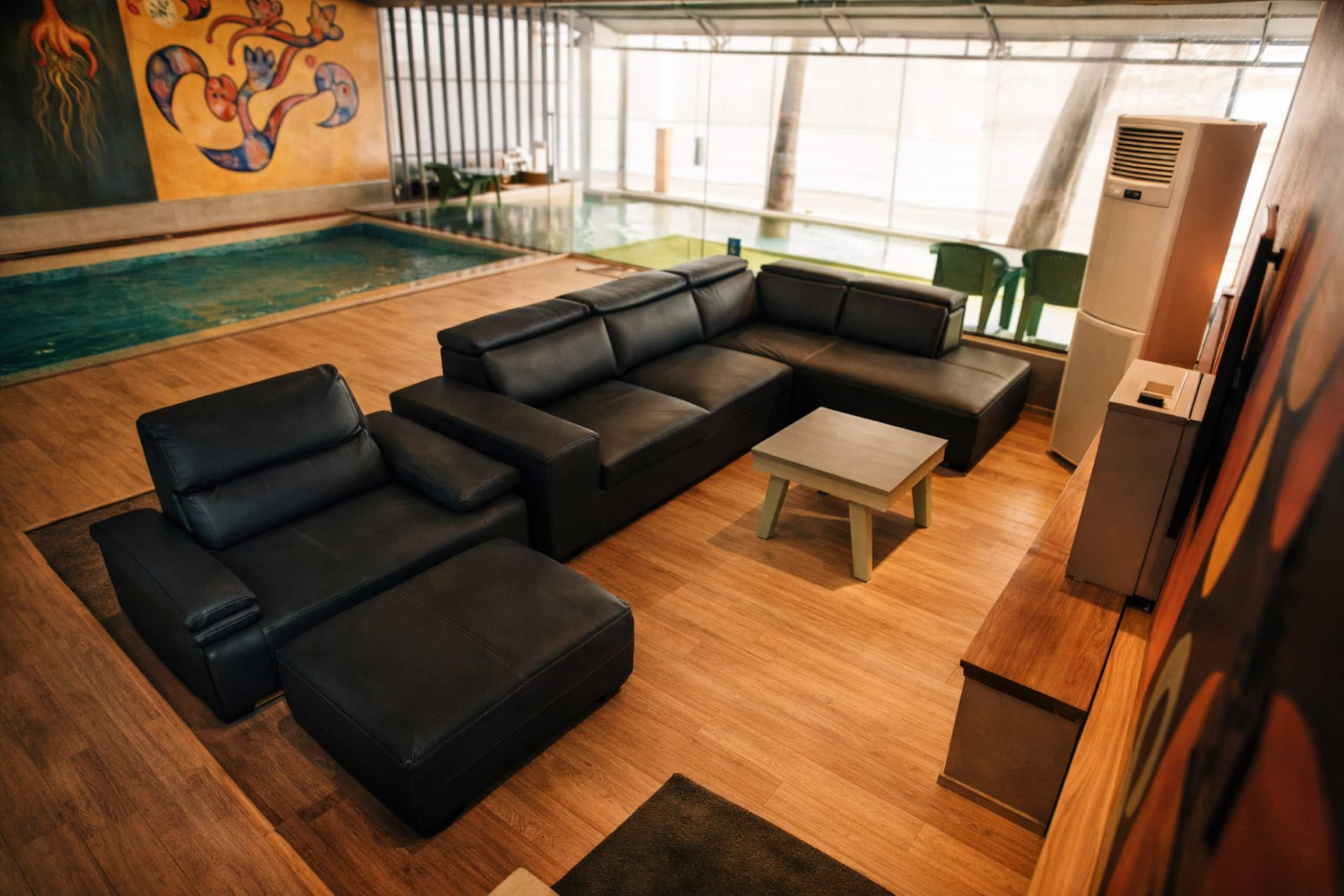 Som River Retreat N Poolside Paradise by the River 14