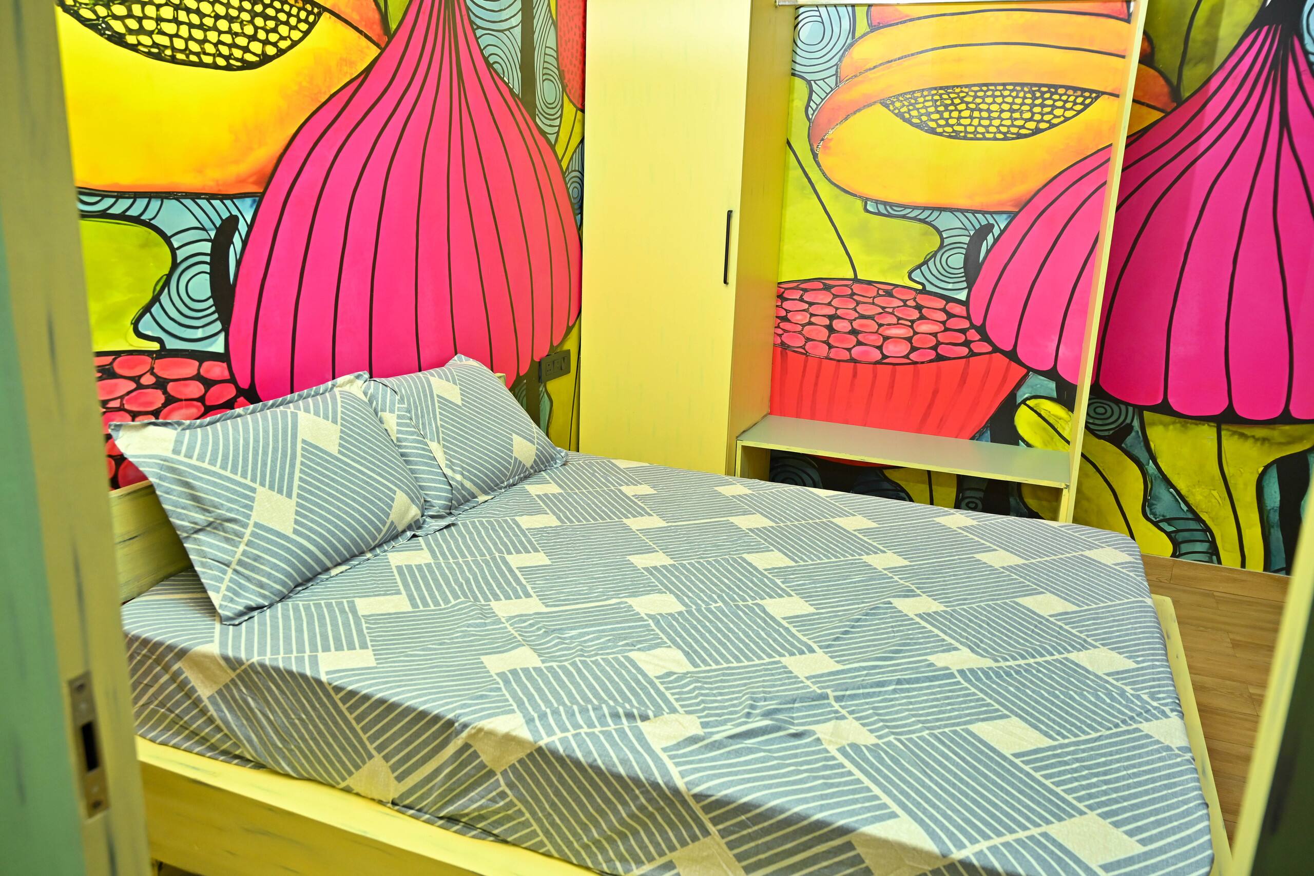 Som River Retreat N Poolside Paradise by the River 35
