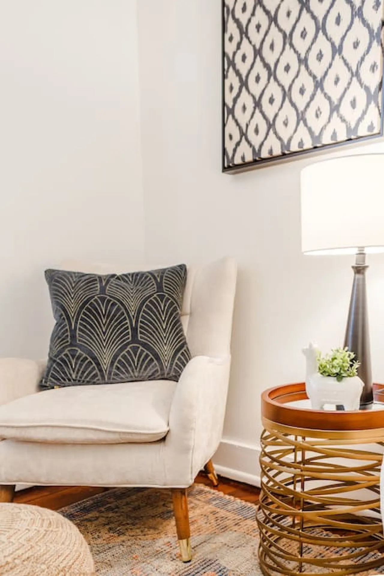 Stylish Flat in Walkable Downtown w/ Parking 10