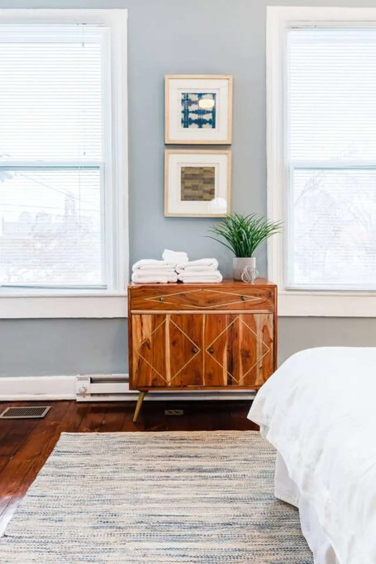 Stylish Flat in Walkable Downtown w/ Parking 12