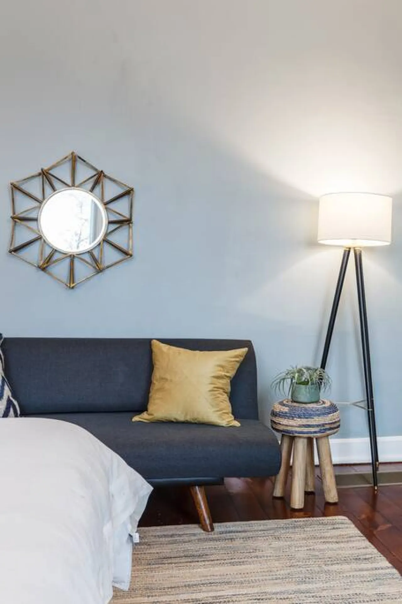 Stylish Flat in Walkable Downtown w/ Parking 14