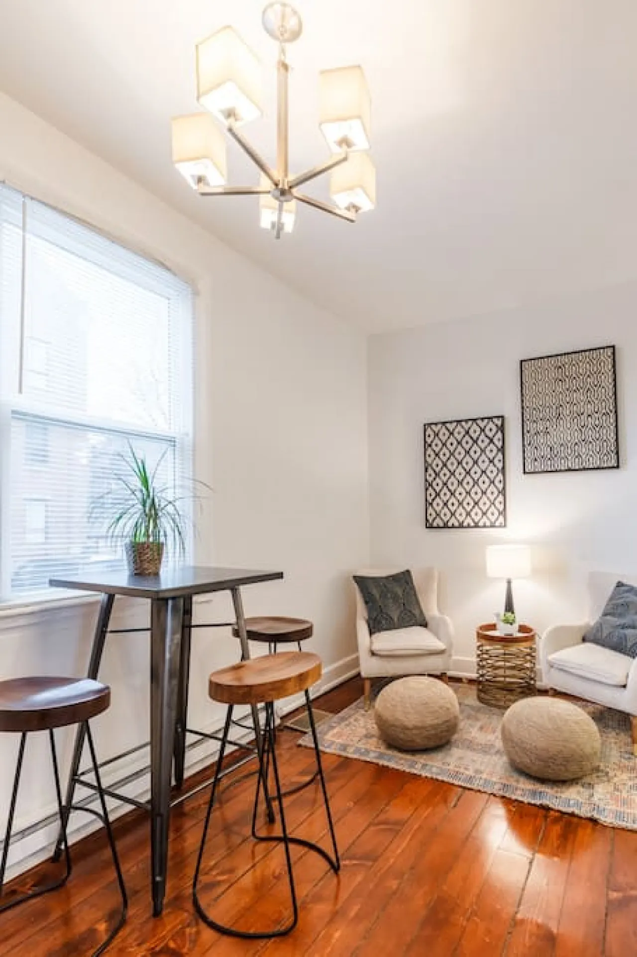 Stylish Flat in Walkable Downtown w/ Parking 19
