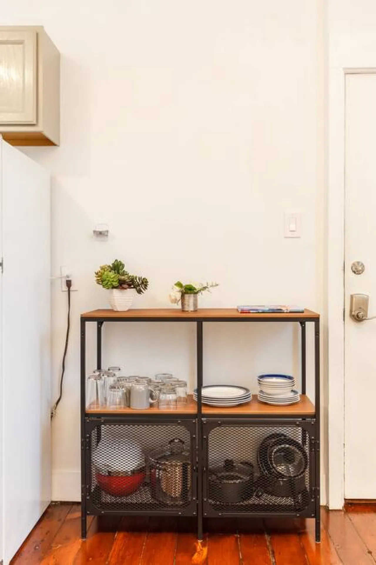 Stylish Flat in Walkable Downtown w/ Parking 20
