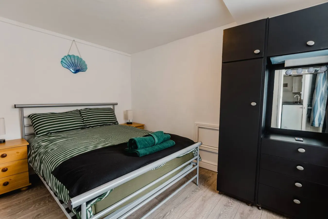 Withernsea 249 Stylish 2 Bed Apartment — photo 5