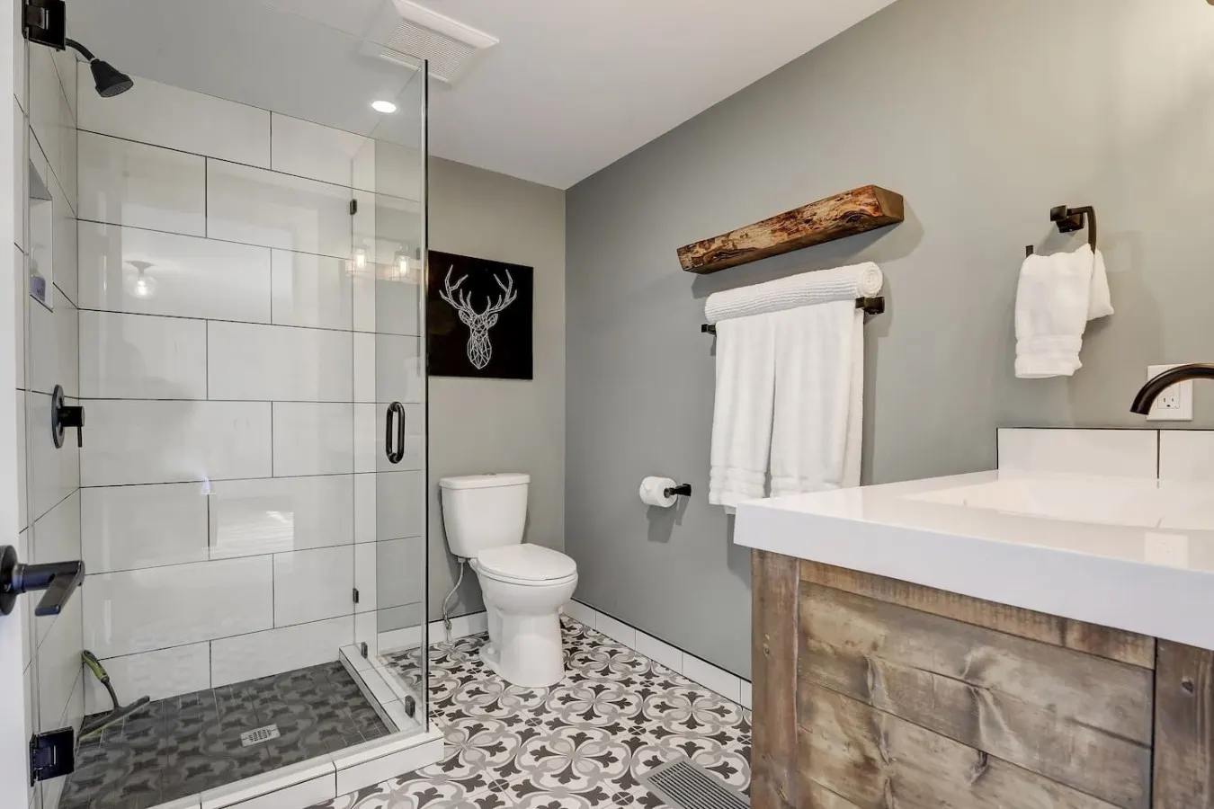 Heated Pool & Hot Tub Near Banff National Park 14