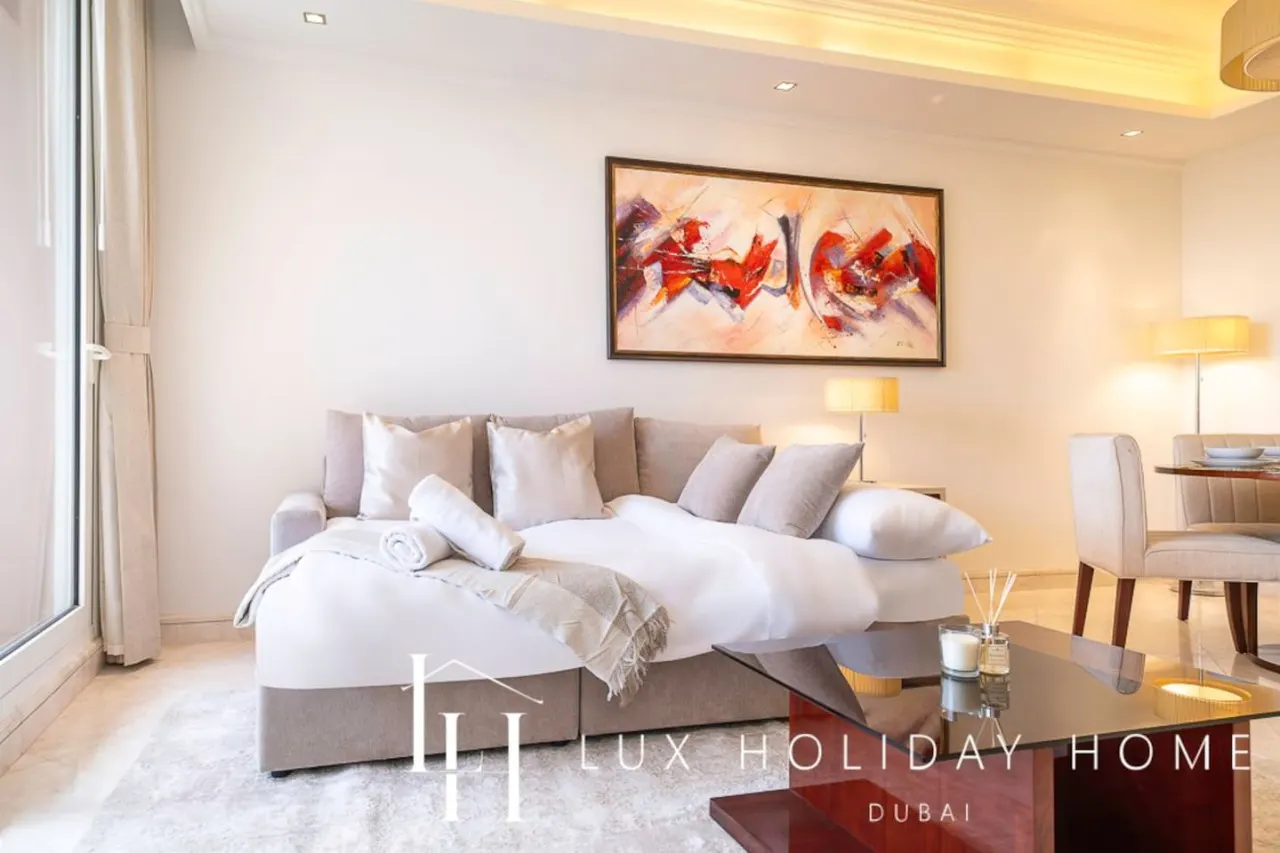 LUX The Grandeur Palm Garden View Suite 12