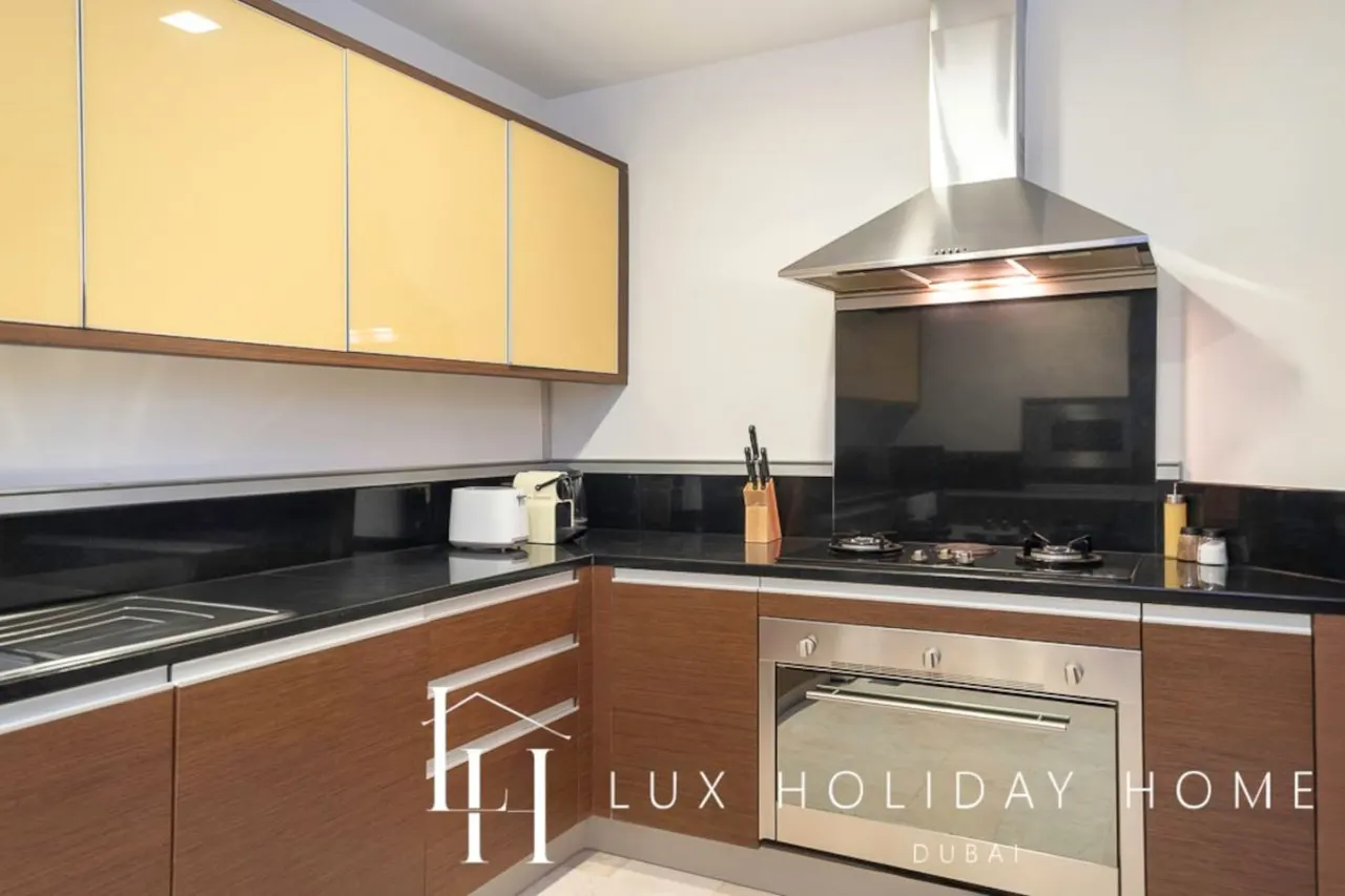 LUX The Grandeur Palm Garden View Suite 14