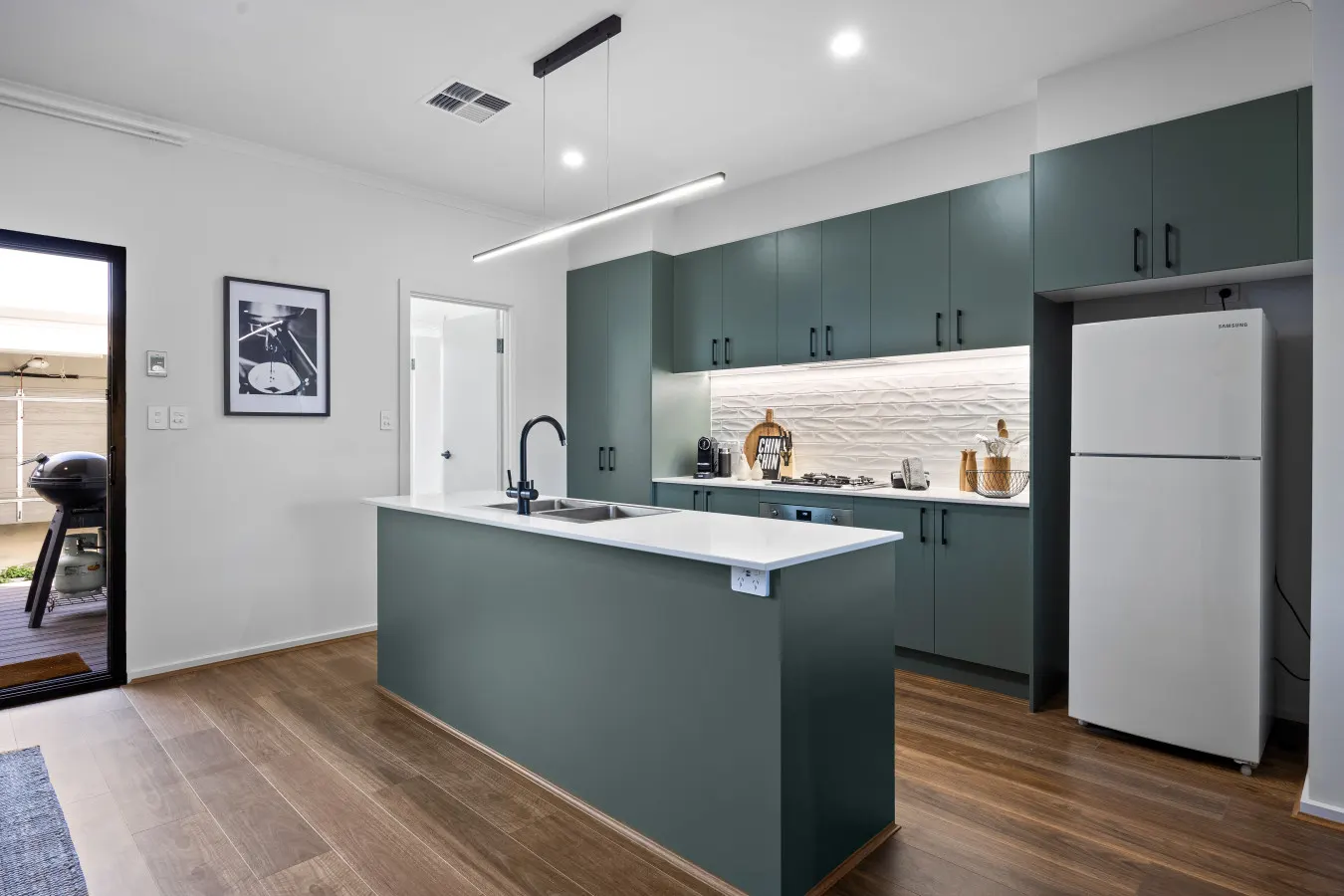 Olive Lane—Boutique Escape & Serene Farmland Views 9