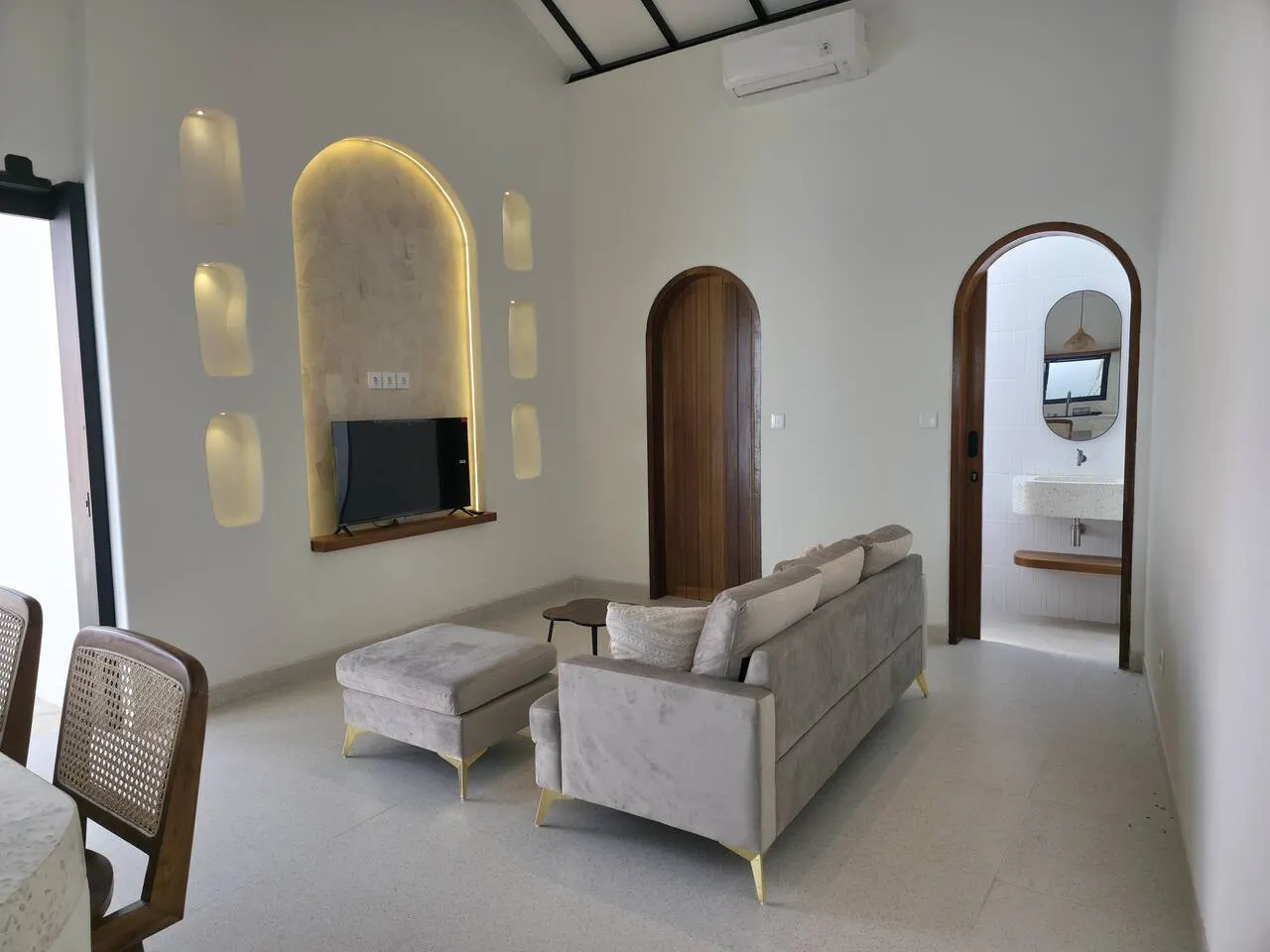 Kalaluna Brand New Villa in Ubud 2 BR with pool — photo 2