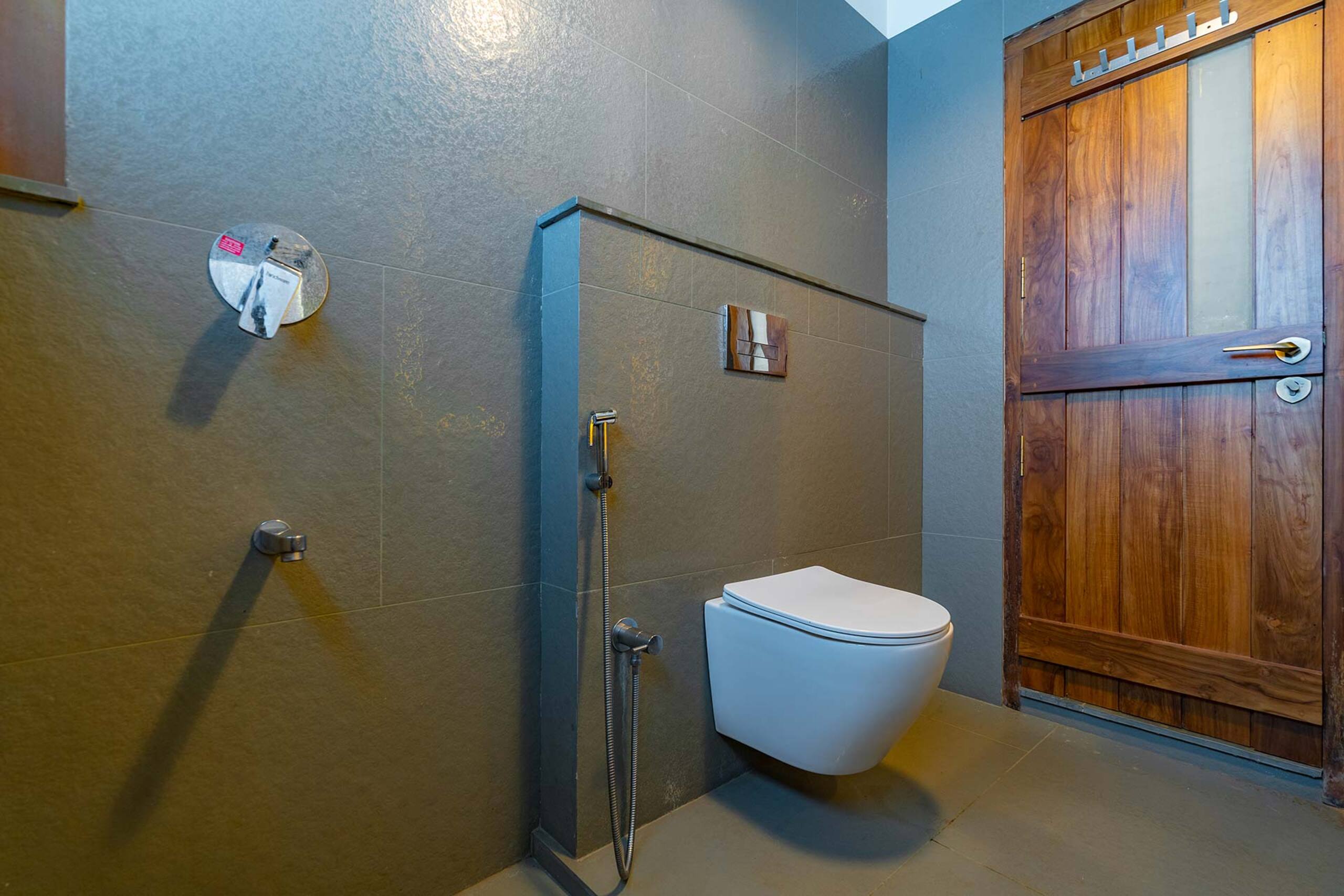 3BR| Elegant Stay |StayVista| Mountain Rain@Kerala 24