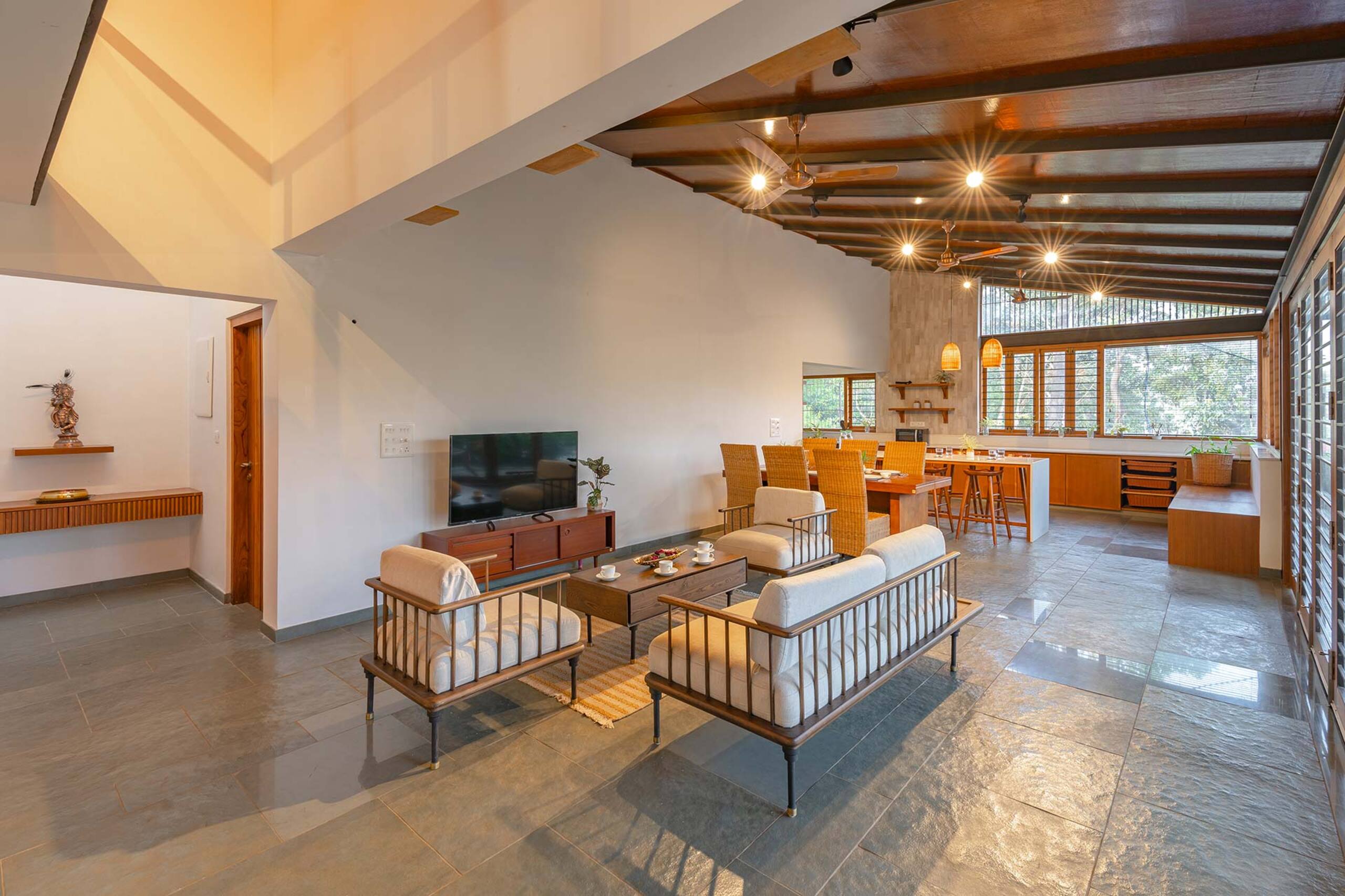 3BR| Elegant Stay |StayVista| Mountain Rain@Kerala 9