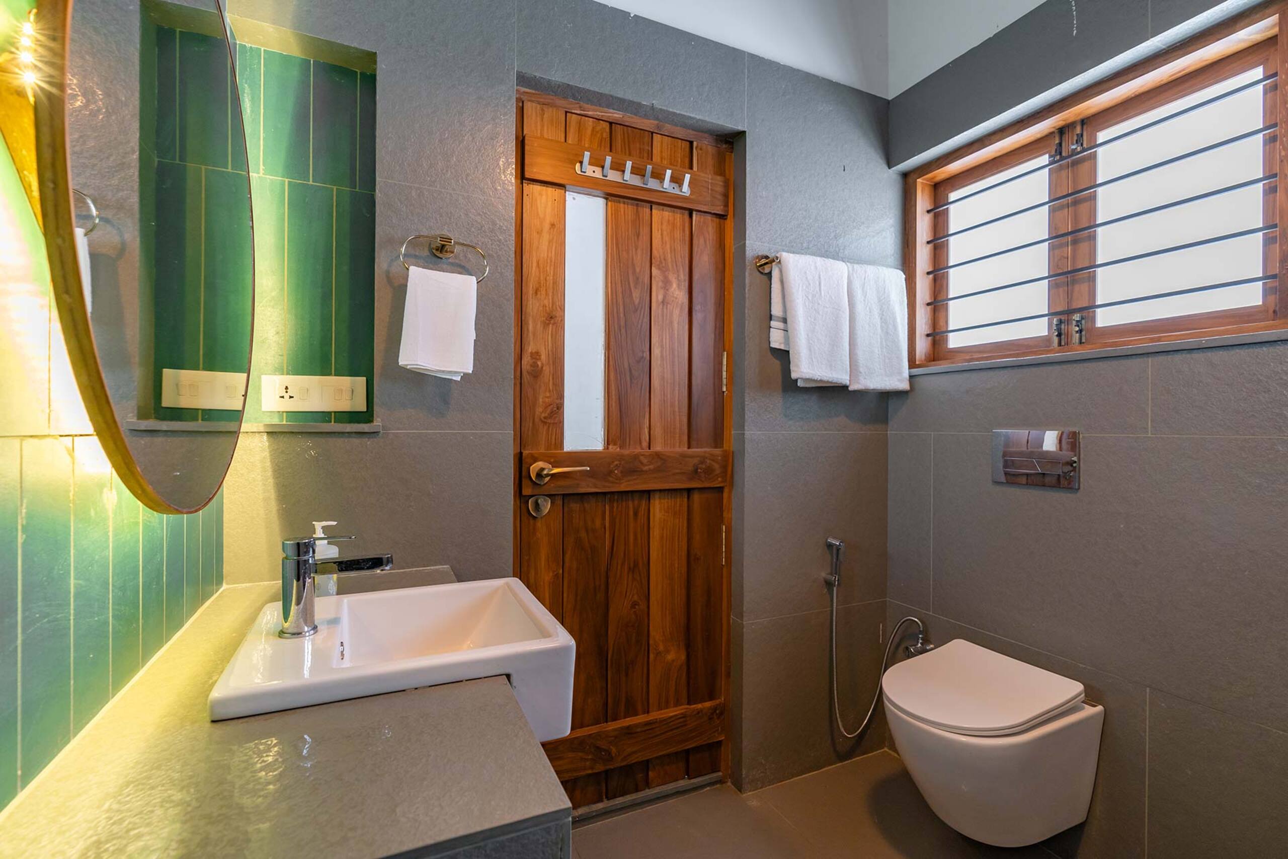 3BR| Elegant Stay |StayVista| Mountain Rain@Kerala 22