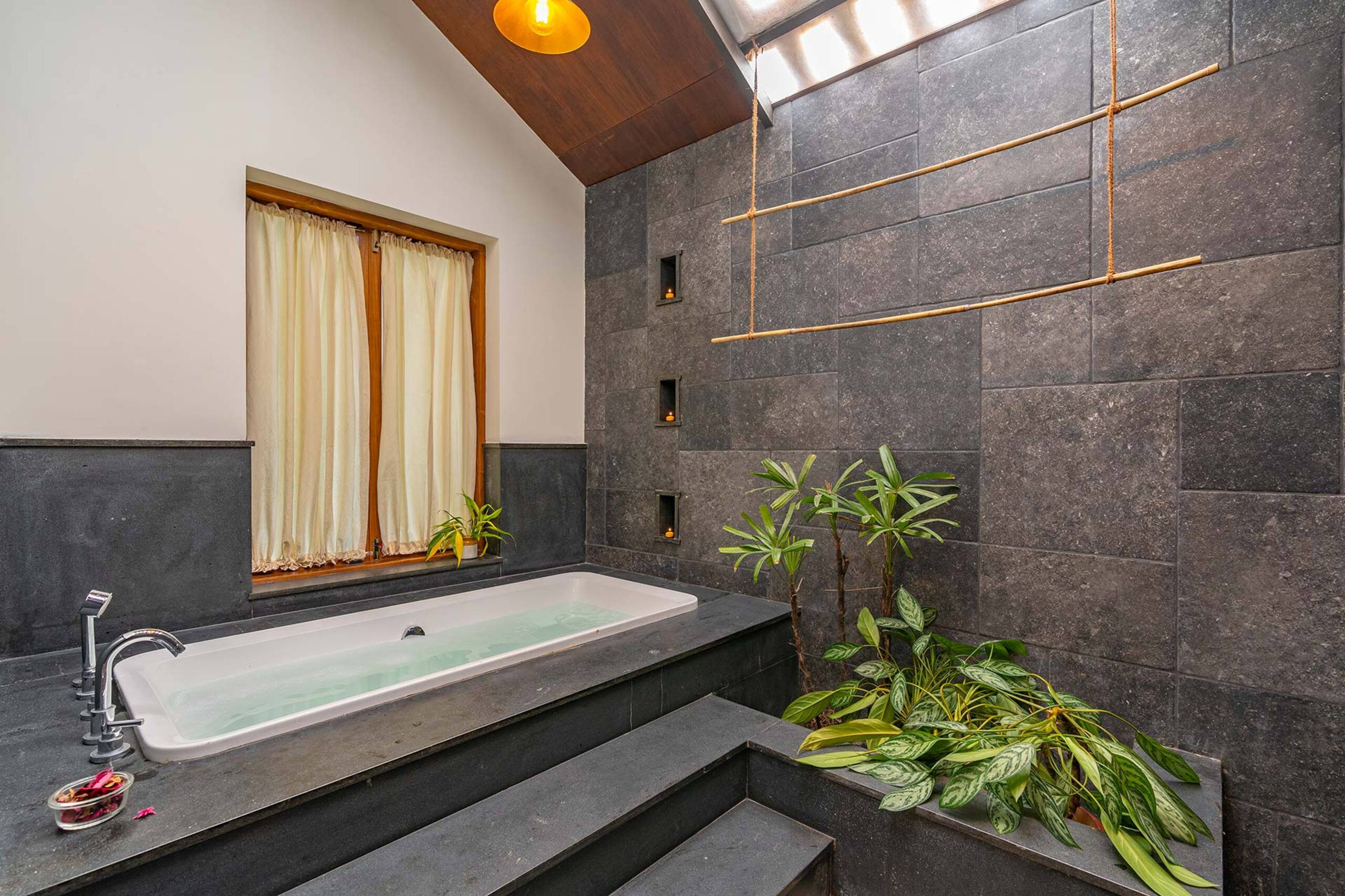 3BR| Elegant Stay |StayVista| Mountain Rain@Kerala 23