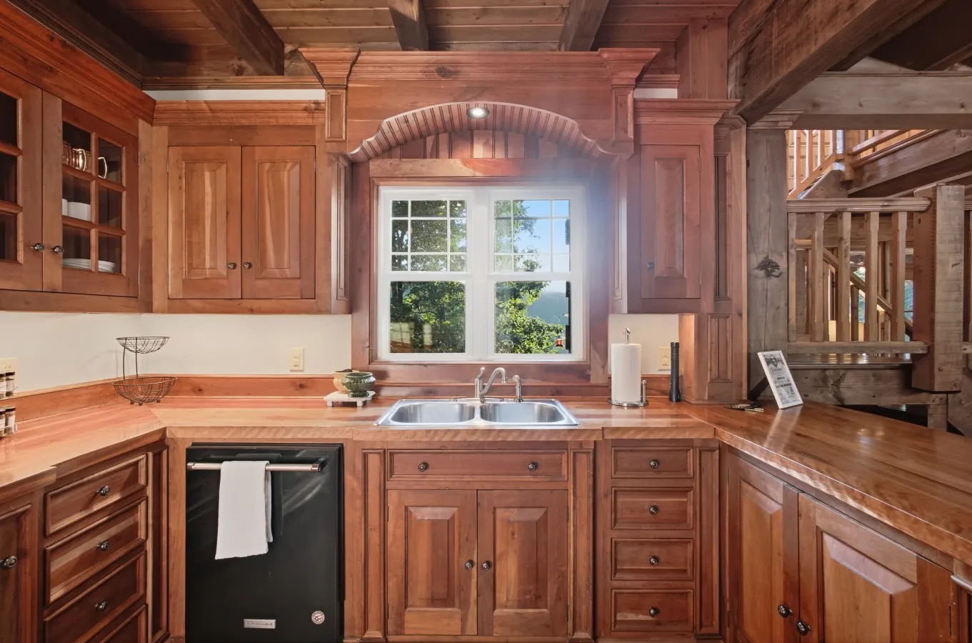 Lakeside Lodge Retreat Luxury Cabin on Watts Bar Lake 9