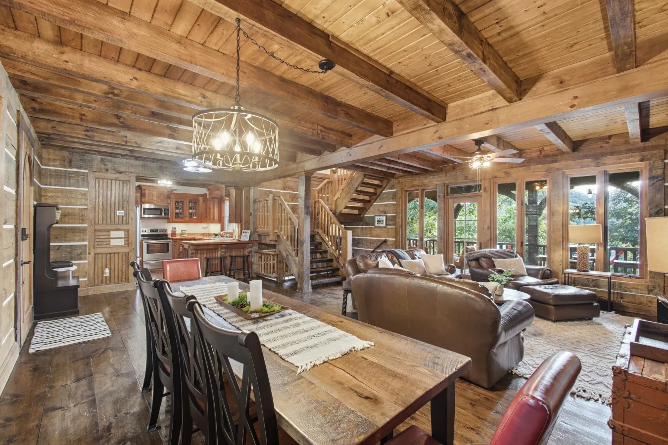 Lakeside Lodge Retreat Luxury Cabin on Watts Bar Lake 17