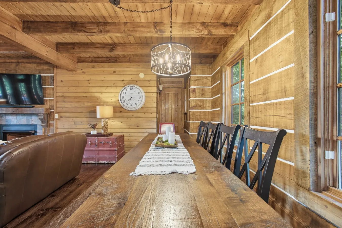 Lakeside Lodge Retreat Luxury Cabin on Watts Bar Lake 18