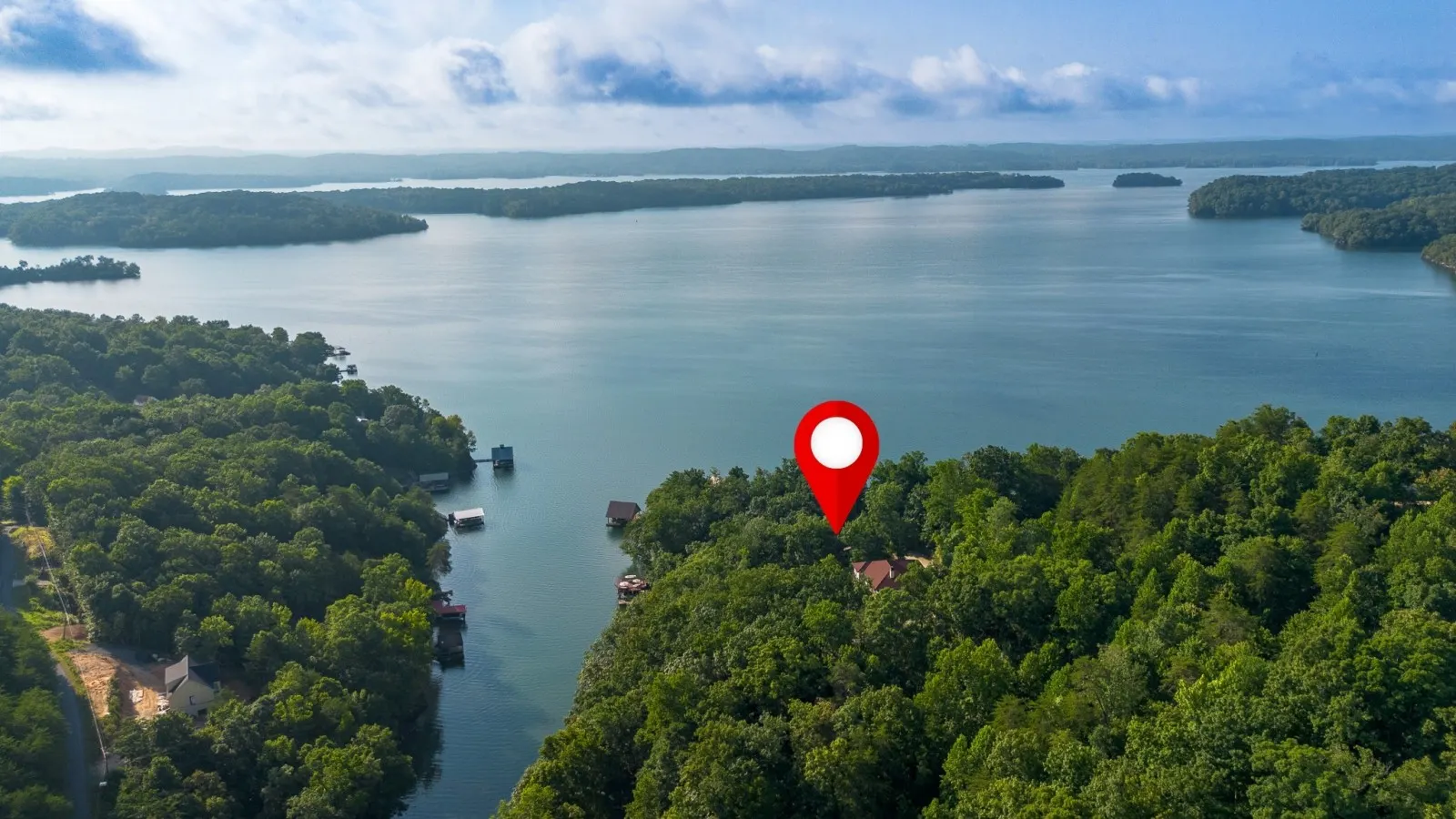 Lakeside Lodge Retreat Luxury Cabin on Watts Bar Lake 8