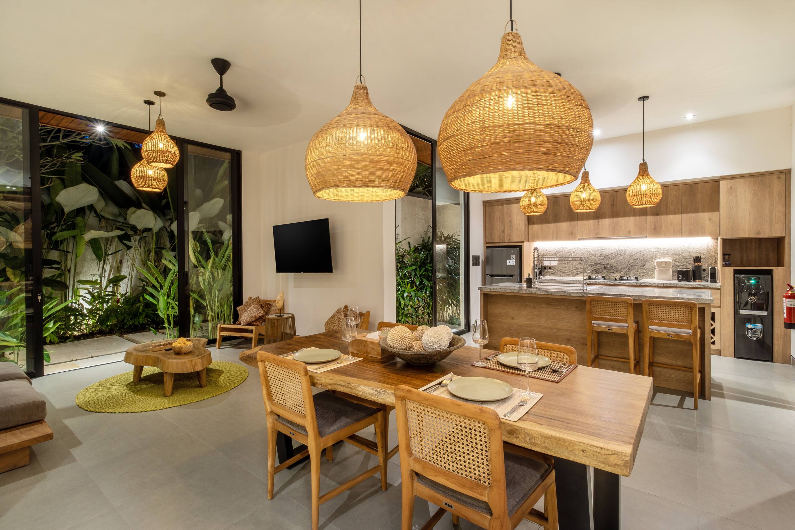 Luxury 2 Bedroom Private Pool Villas 12