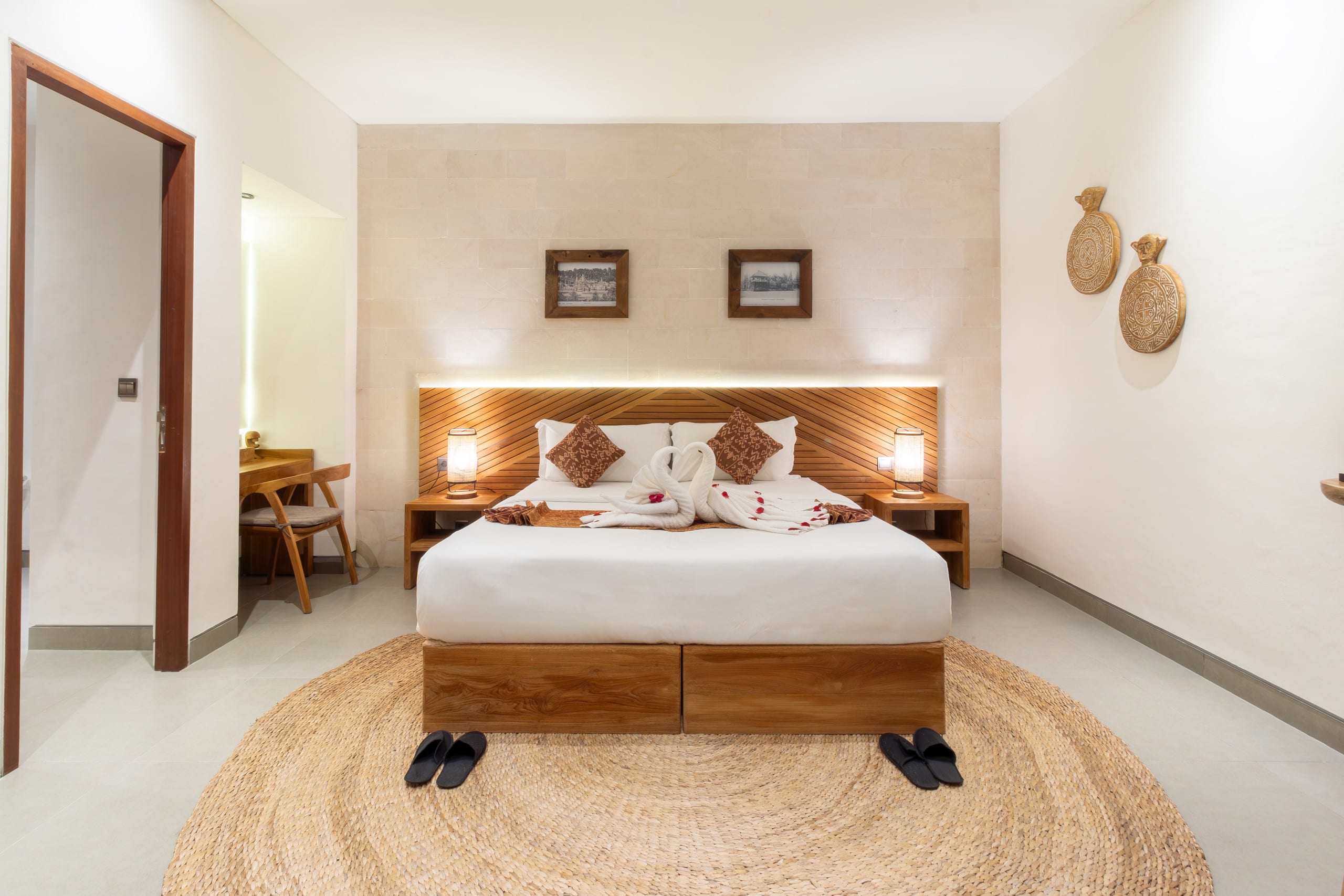 Luxury 2 Bedroom Private Pool Villas 18