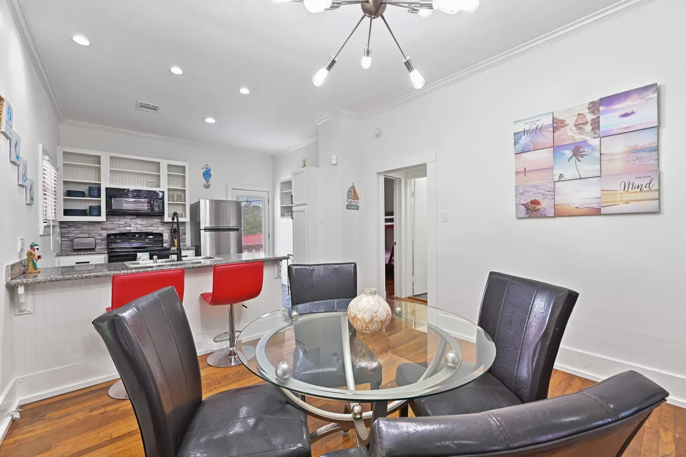 Low Tide Studio Apartment Near UTMB and Seawall 20
