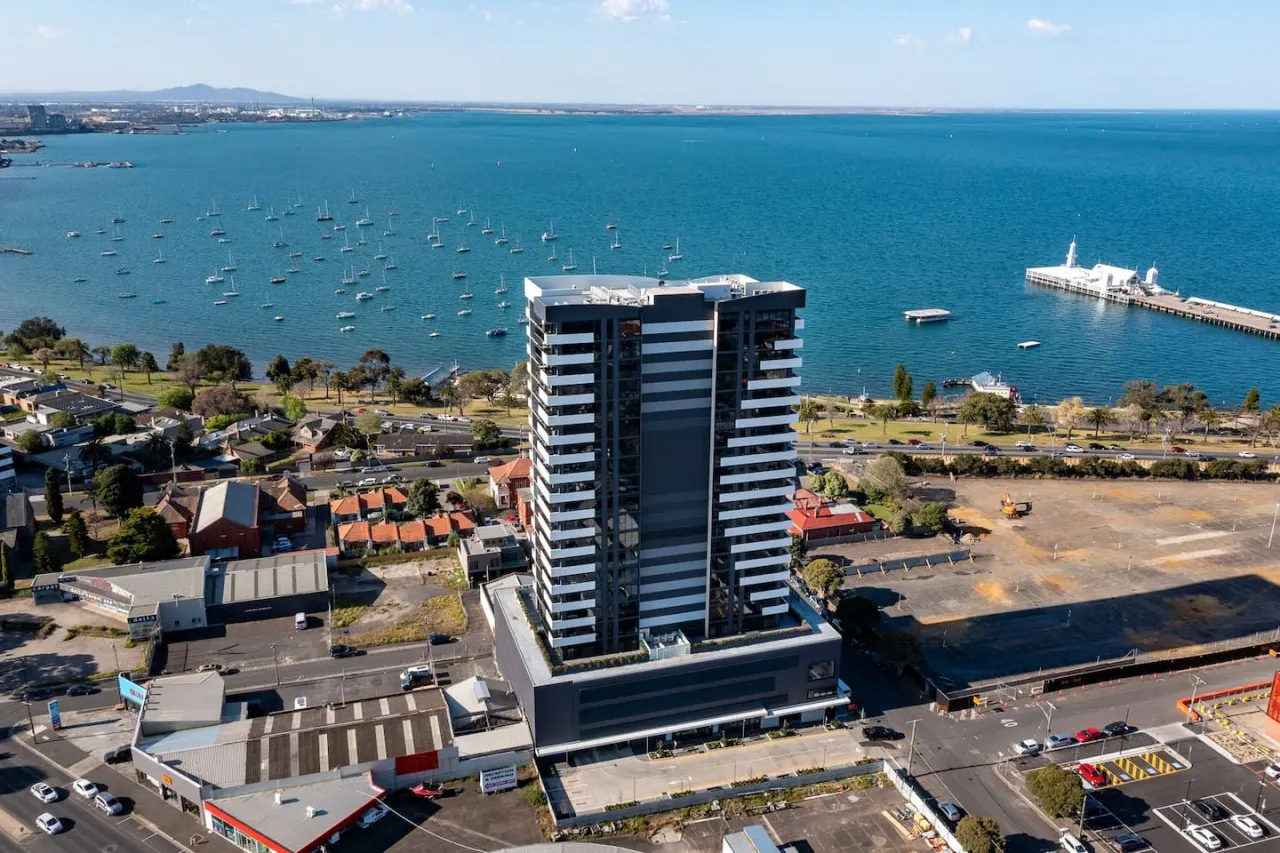 2-BR Penthouse Geelong CBD w/ Ocean & City Views 9