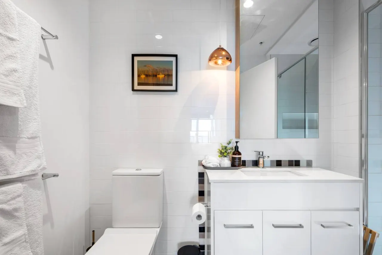 2-BR Penthouse Geelong CBD w/ Ocean & City Views 11