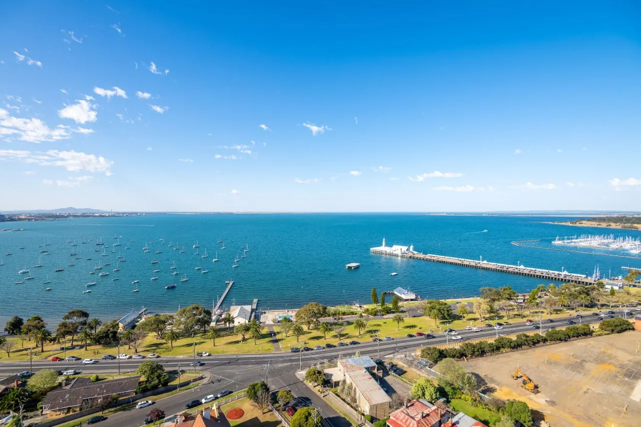 2-BR Penthouse Geelong CBD w/ Ocean & City Views 15